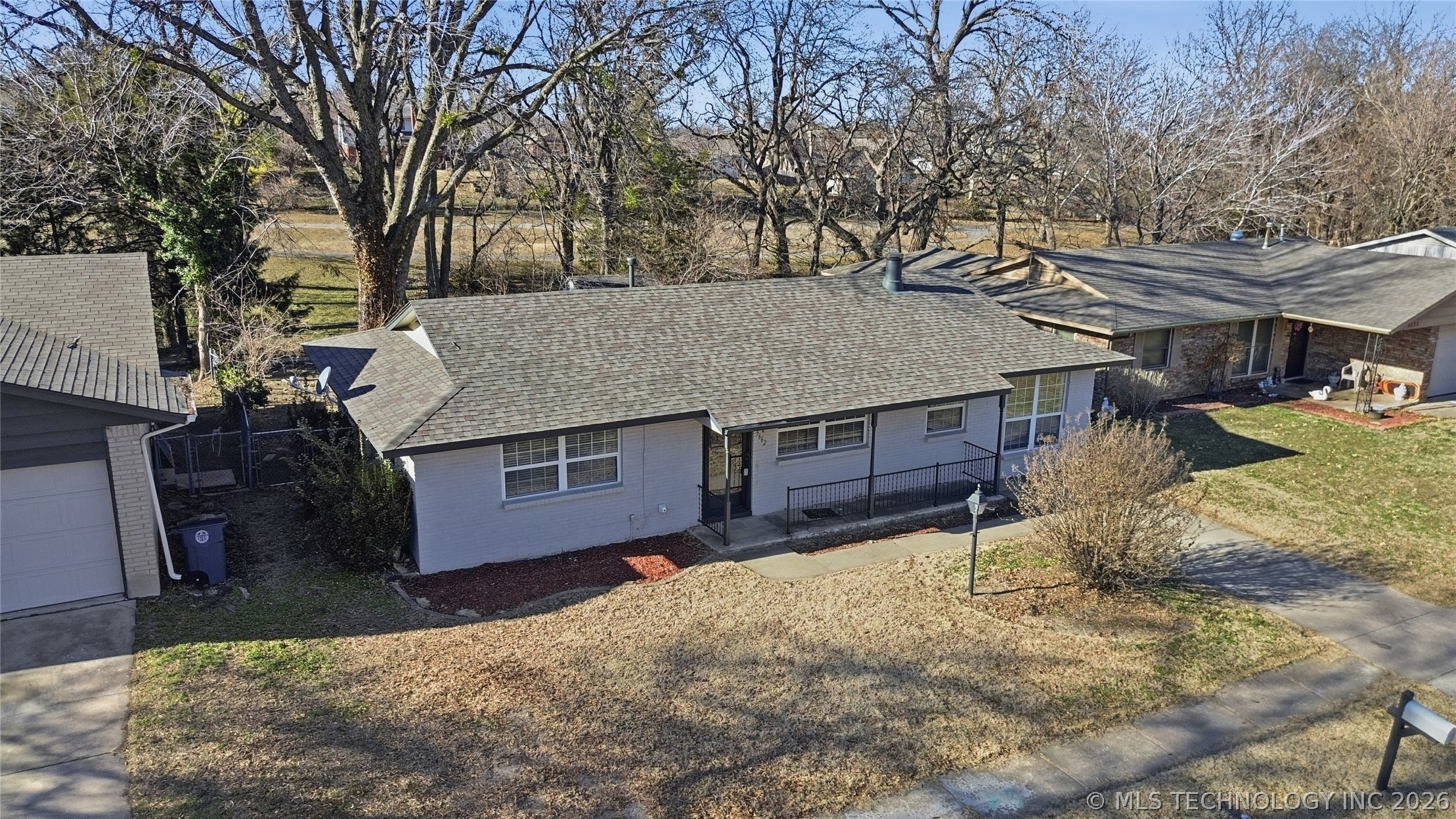 5662 S 85th East Avenue Property Photo 5