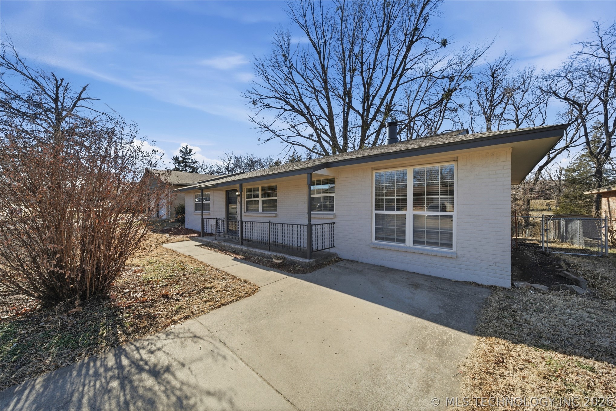 5662 S 85th East Avenue Property Photo 8