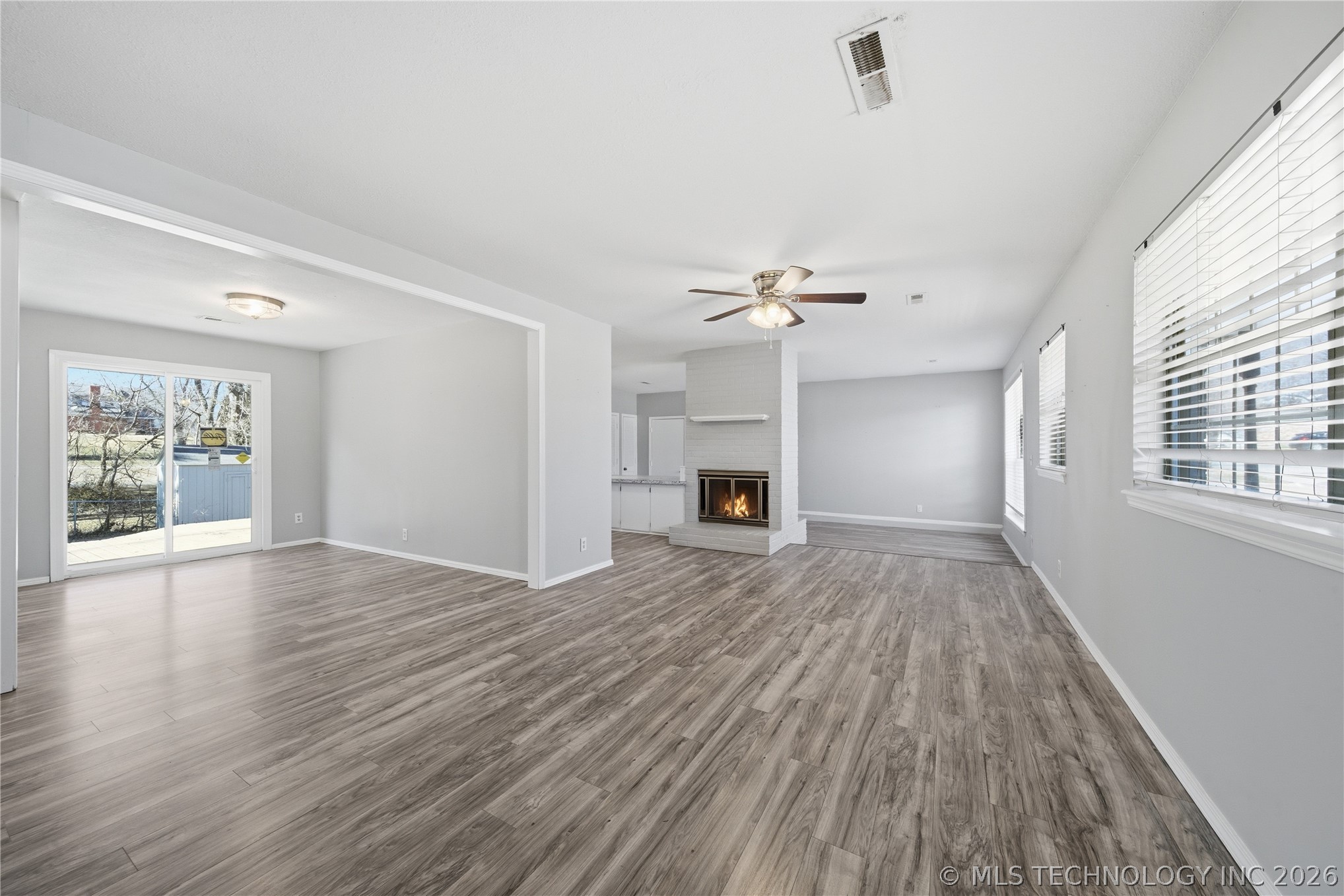 5662 S 85th East Avenue Property Photo 10