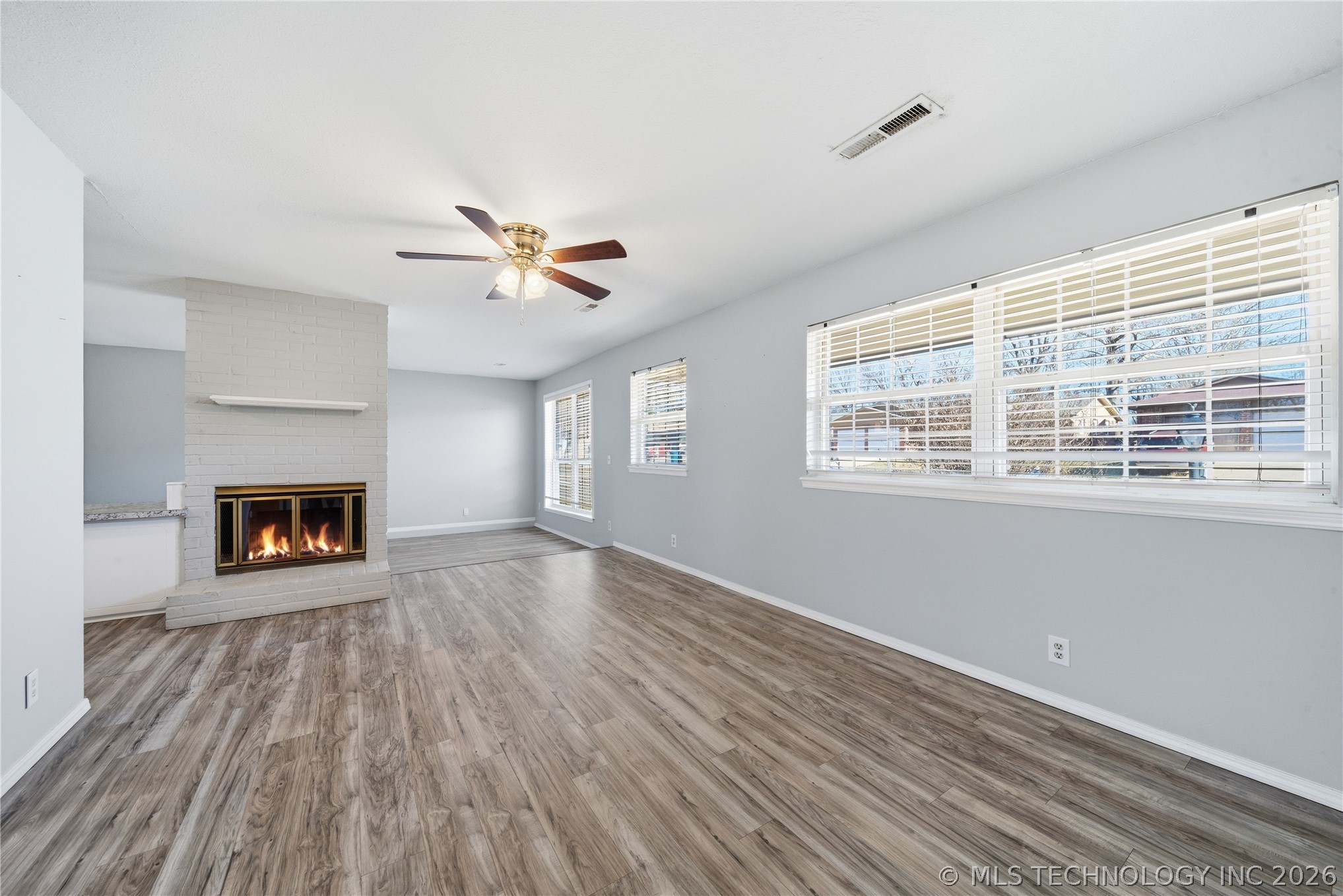 5662 S 85th East Avenue Property Photo 11