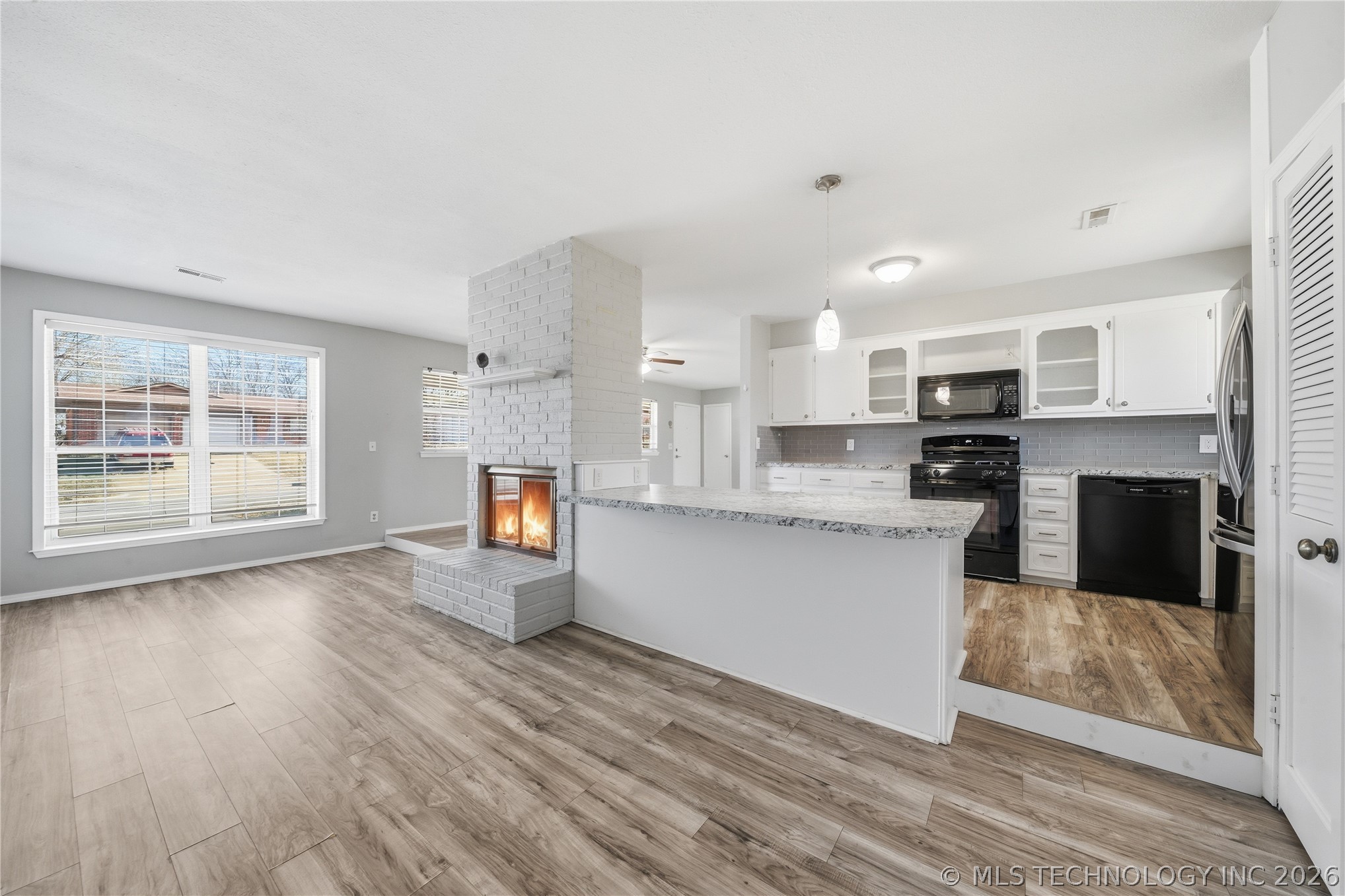 5662 S 85th East Avenue Property Photo 17