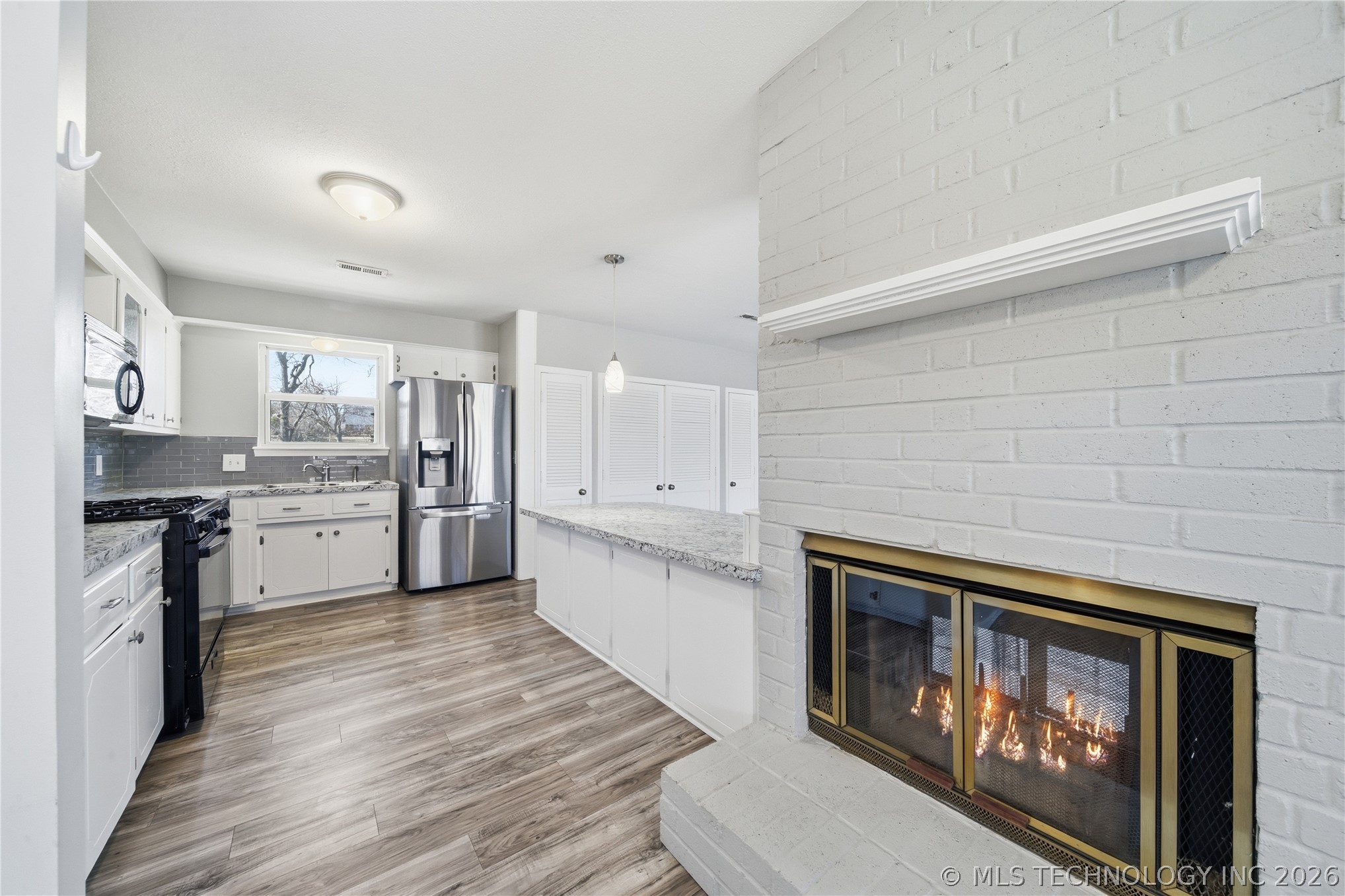 5662 S 85th East Avenue Property Photo 18