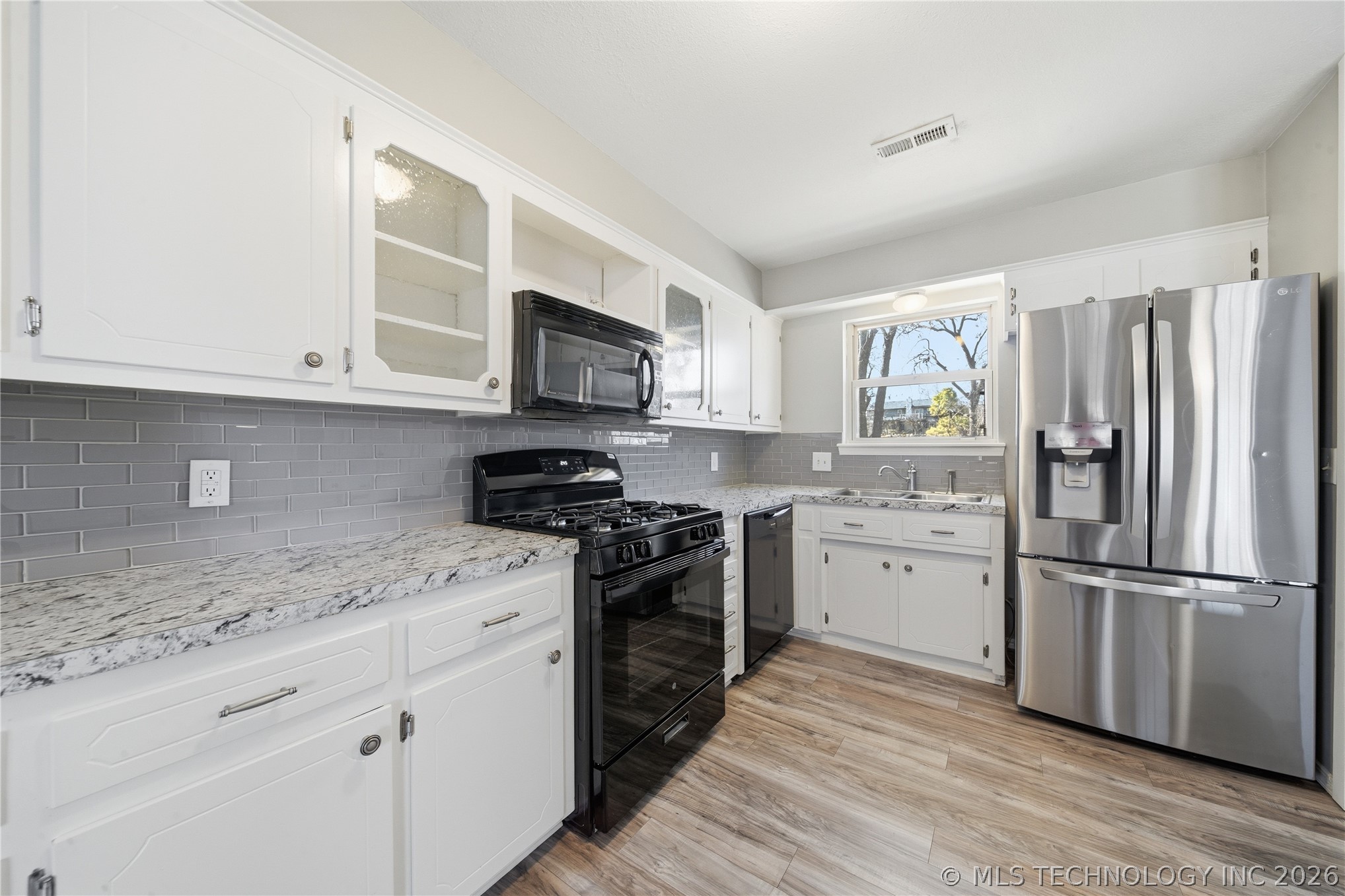 5662 S 85th East Avenue Property Photo 20