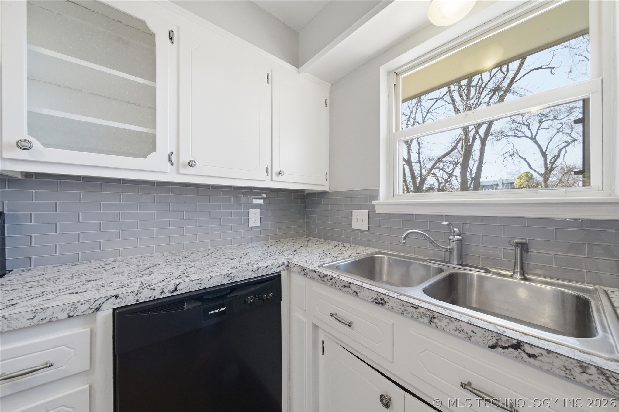 5662 S 85th East Avenue Property Photo 22