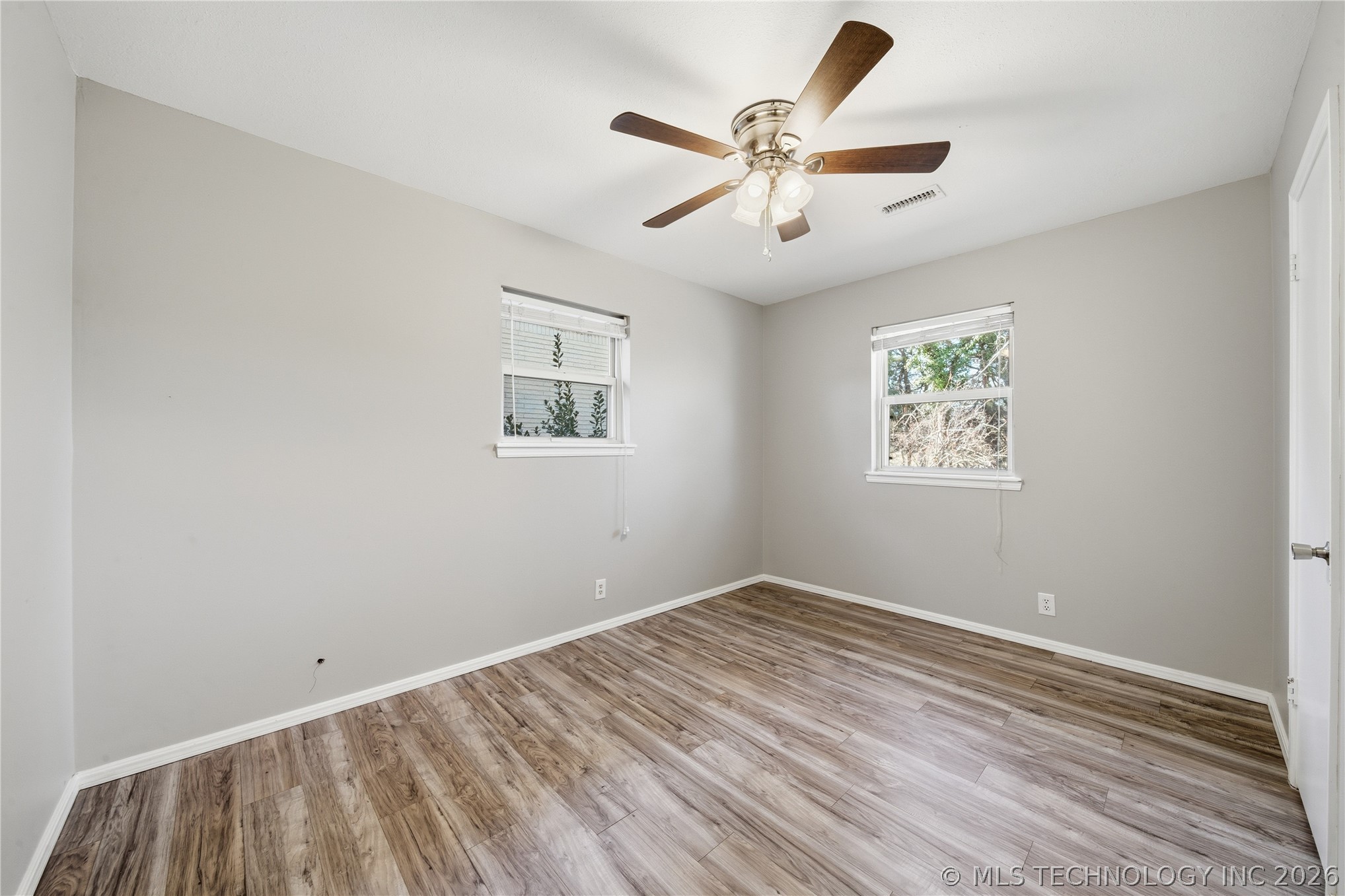 5662 S 85th East Avenue Property Photo 26