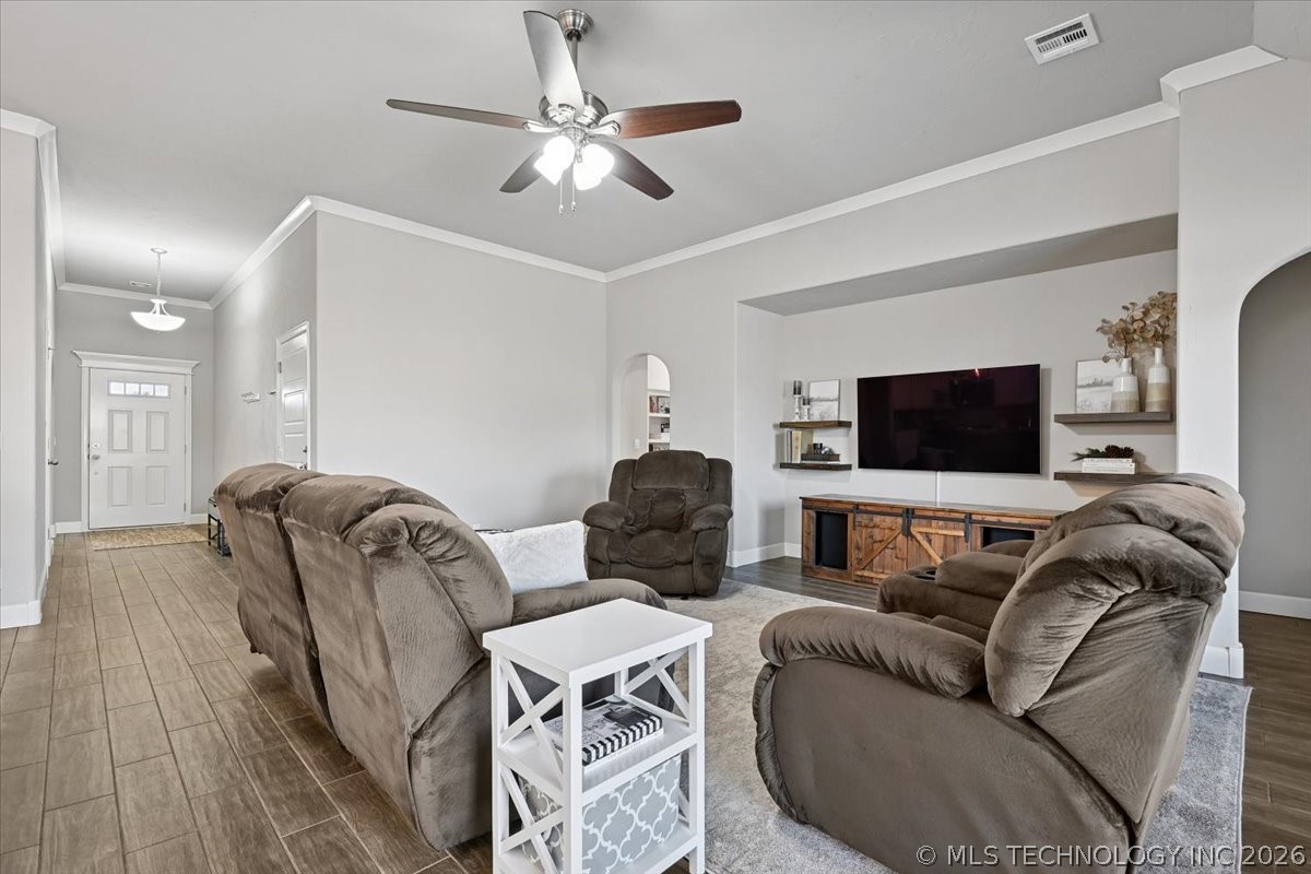 1543 E 137th Place Property Photo 7