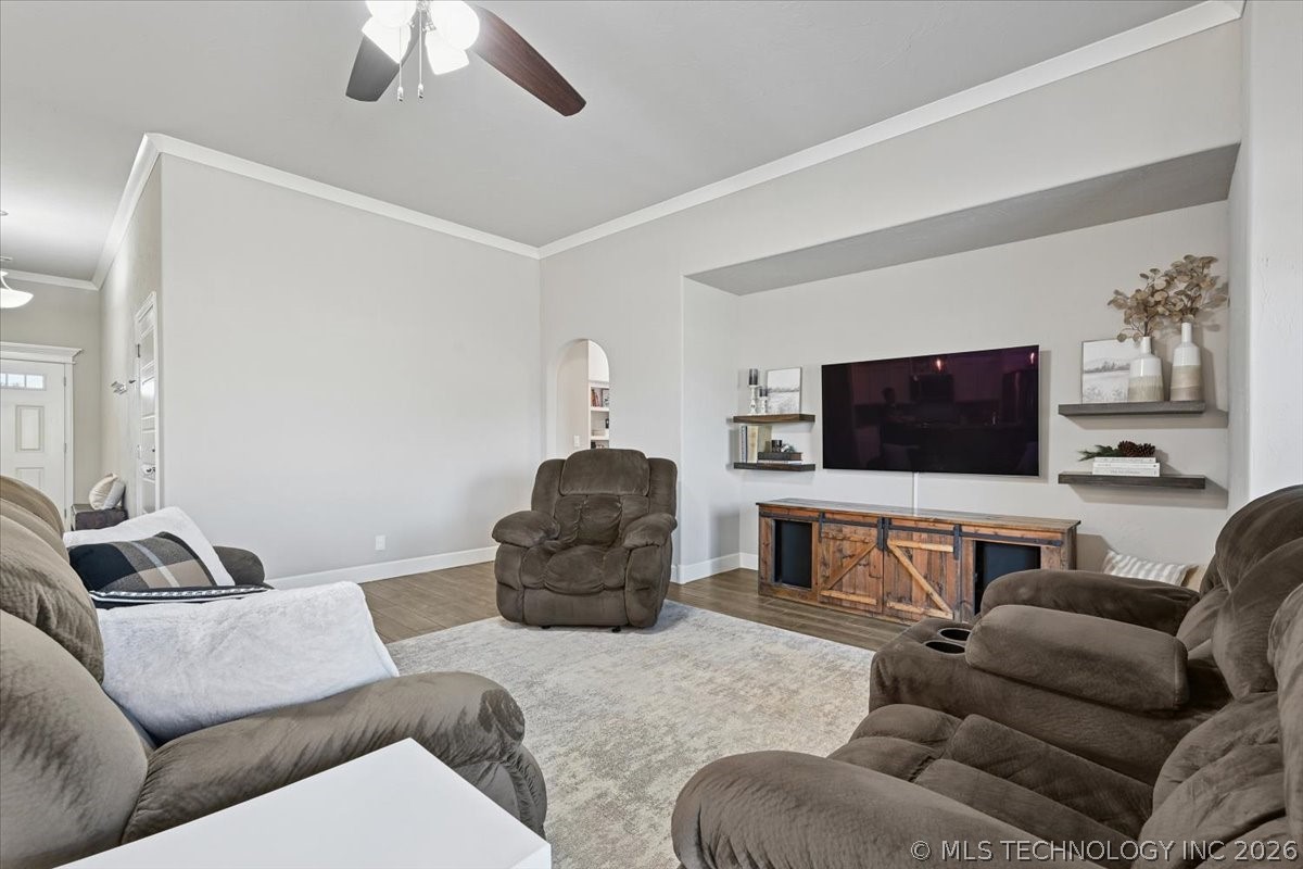 1543 E 137th Place Property Photo 9