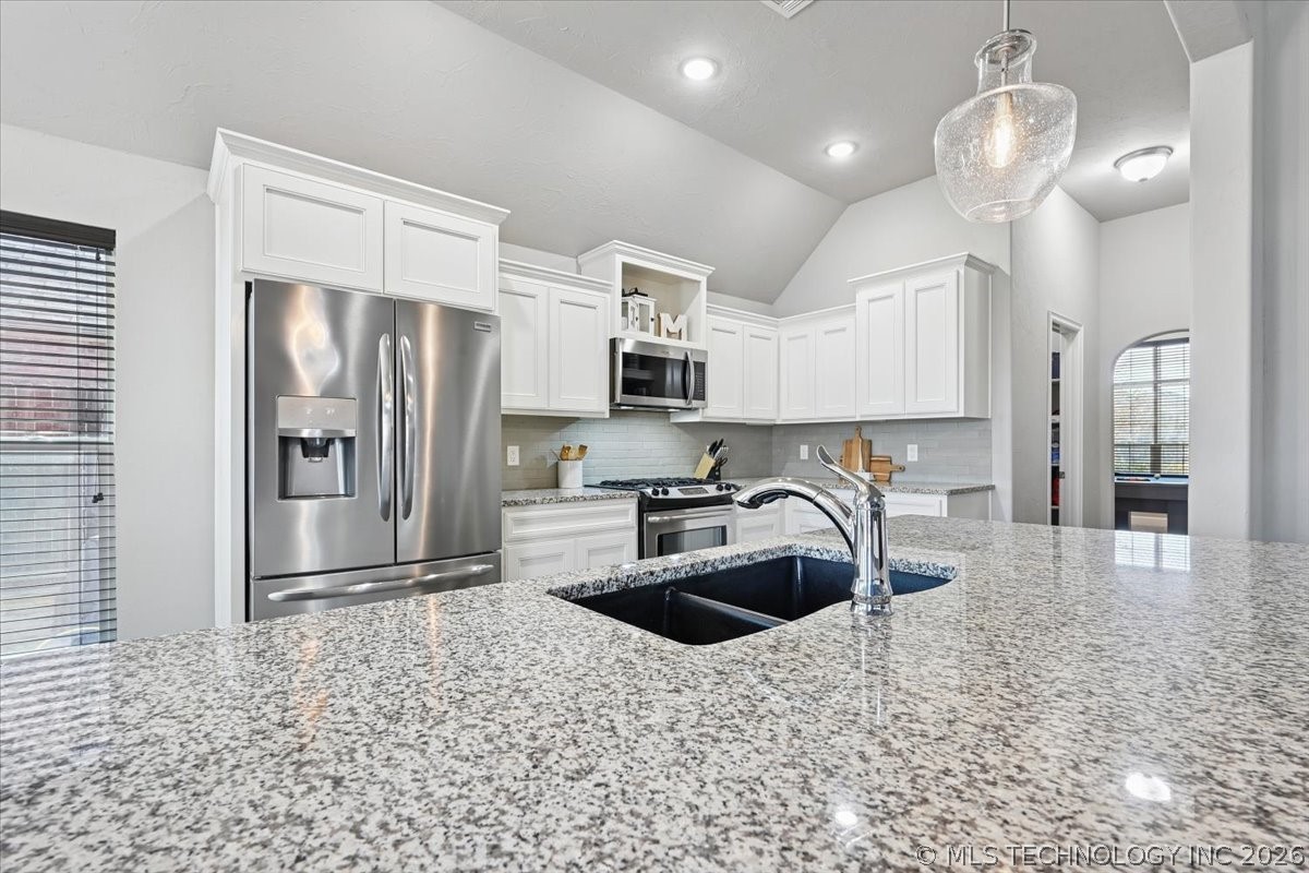 1543 E 137th Place Property Photo 16