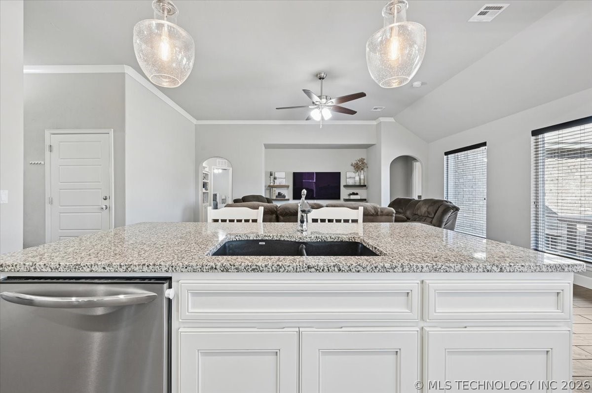 1543 E 137th Place Property Photo 18