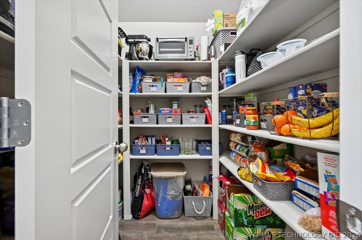 1543 E 137th Place Property Photo 21