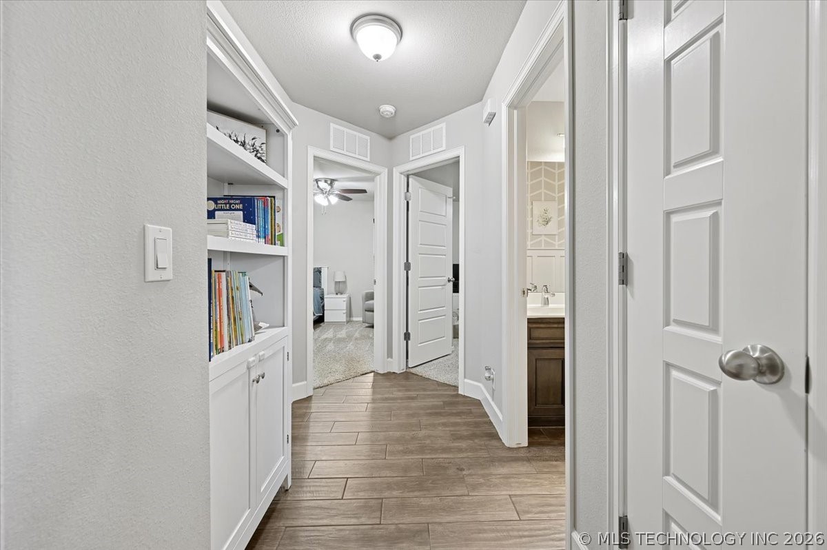 1543 E 137th Place Property Photo 38