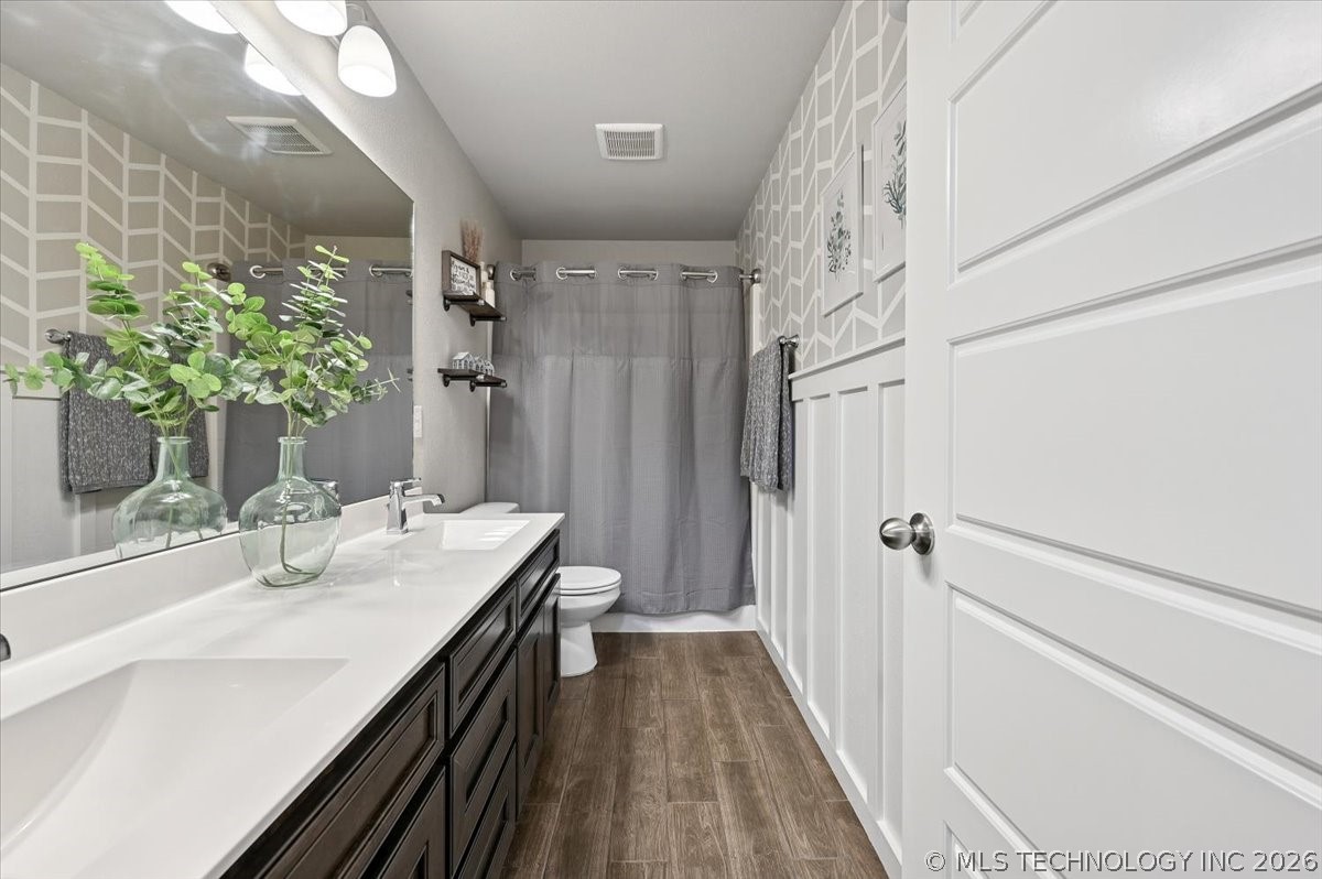 1543 E 137th Place Property Photo 41