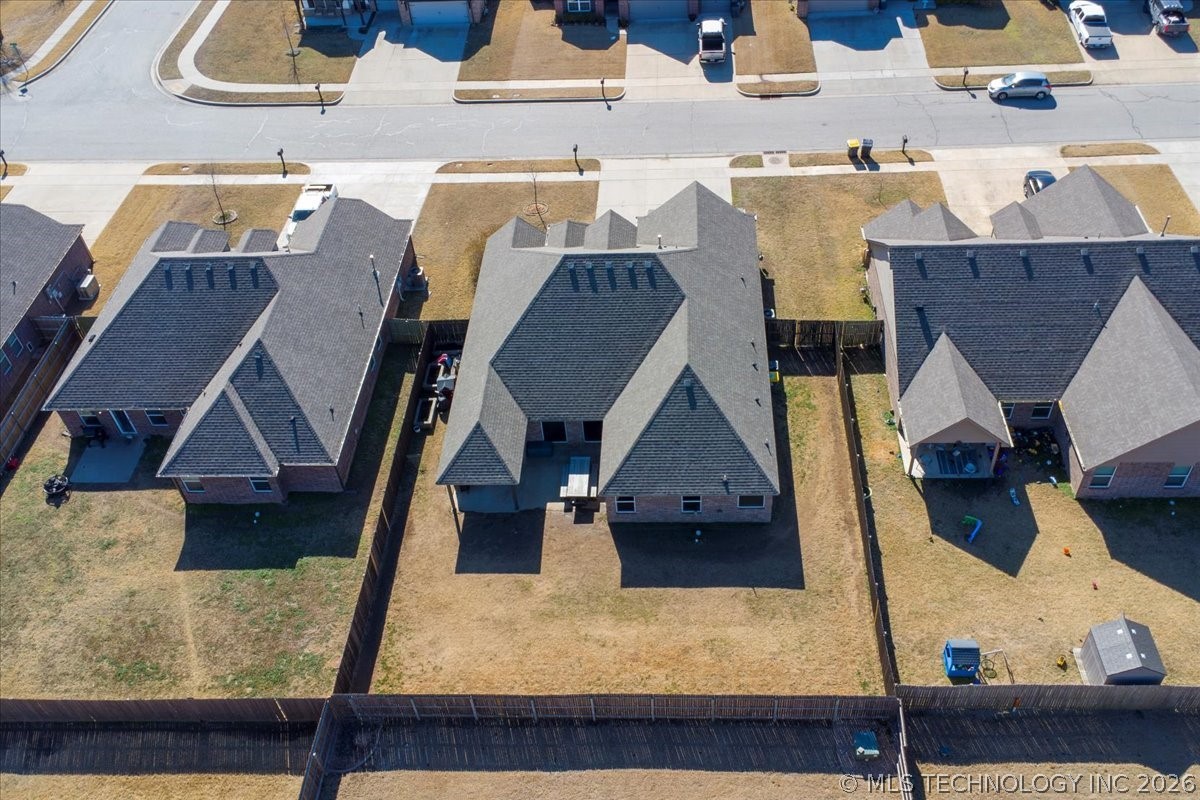 1543 E 137th Place Property Photo 51