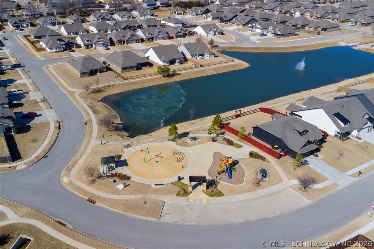 1543 E 137th Place Property Photo 61