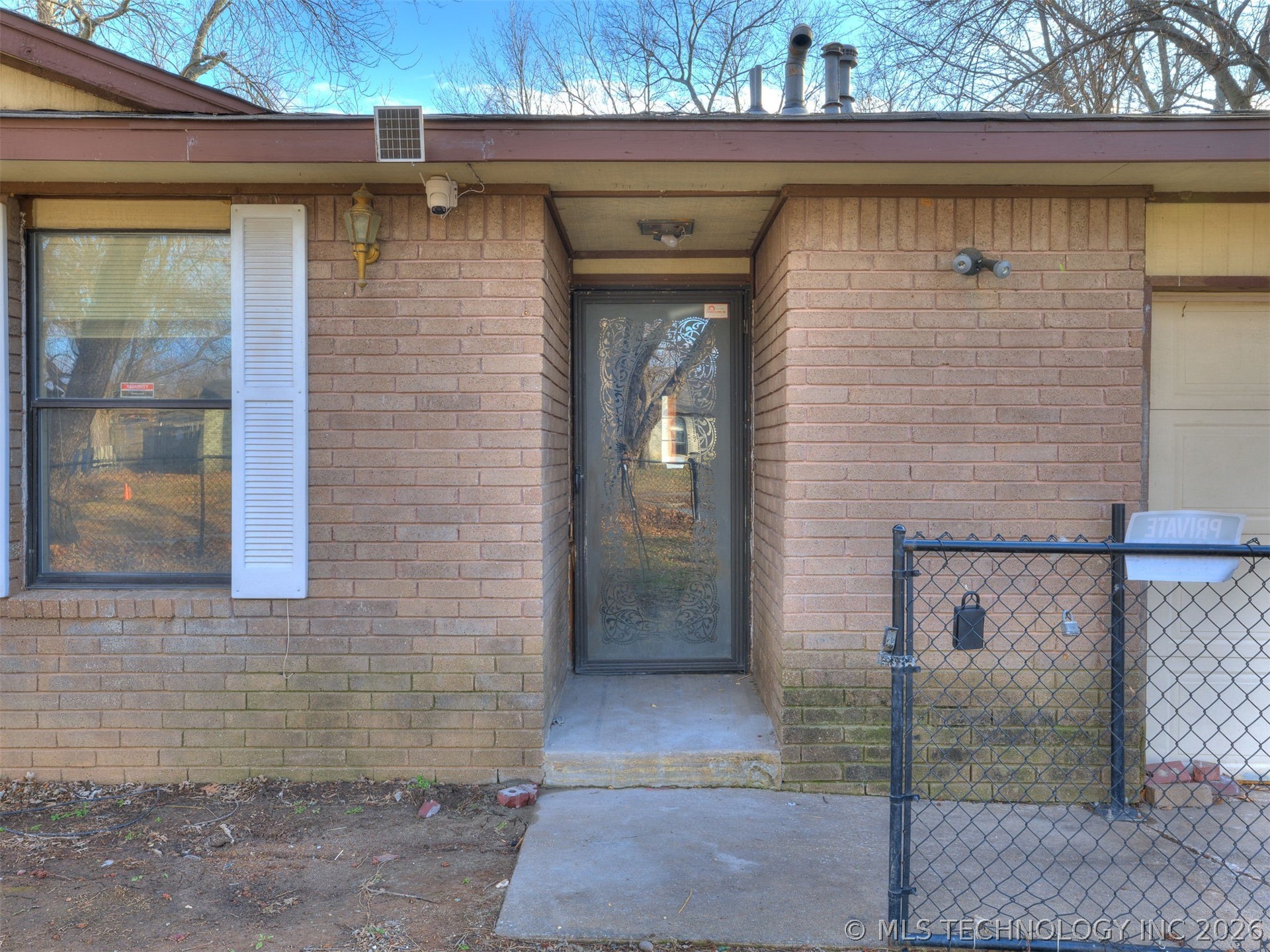 18124 E 4th Street Property Photo 5