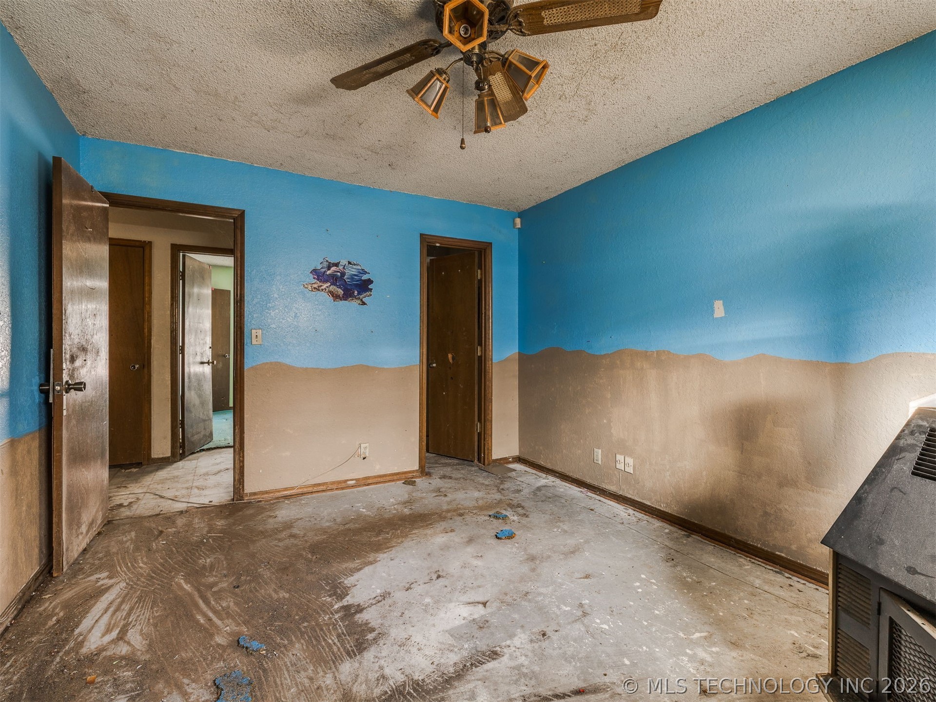 18124 E 4th Street Property Photo 18