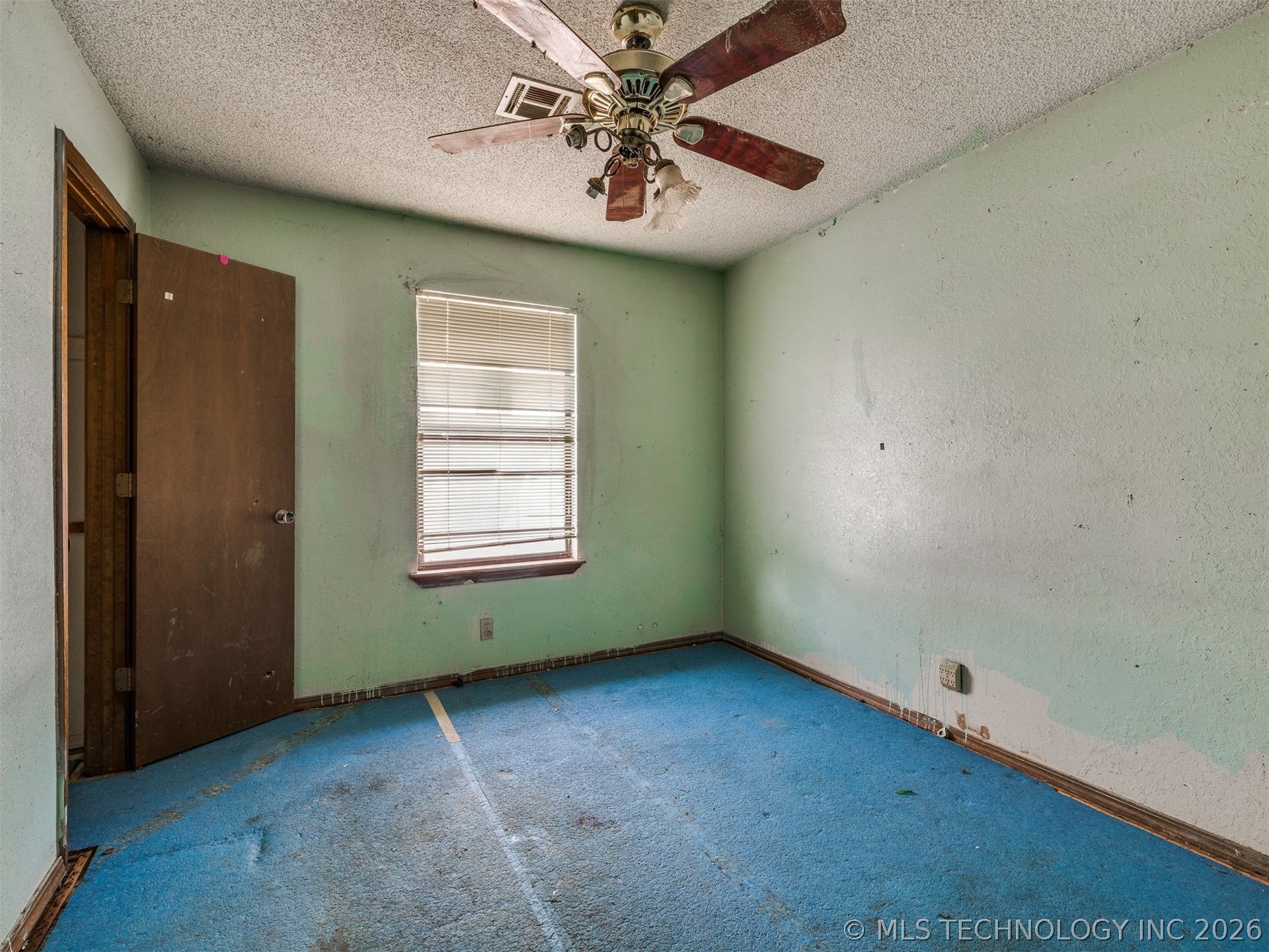 18124 E 4th Street Property Photo 20