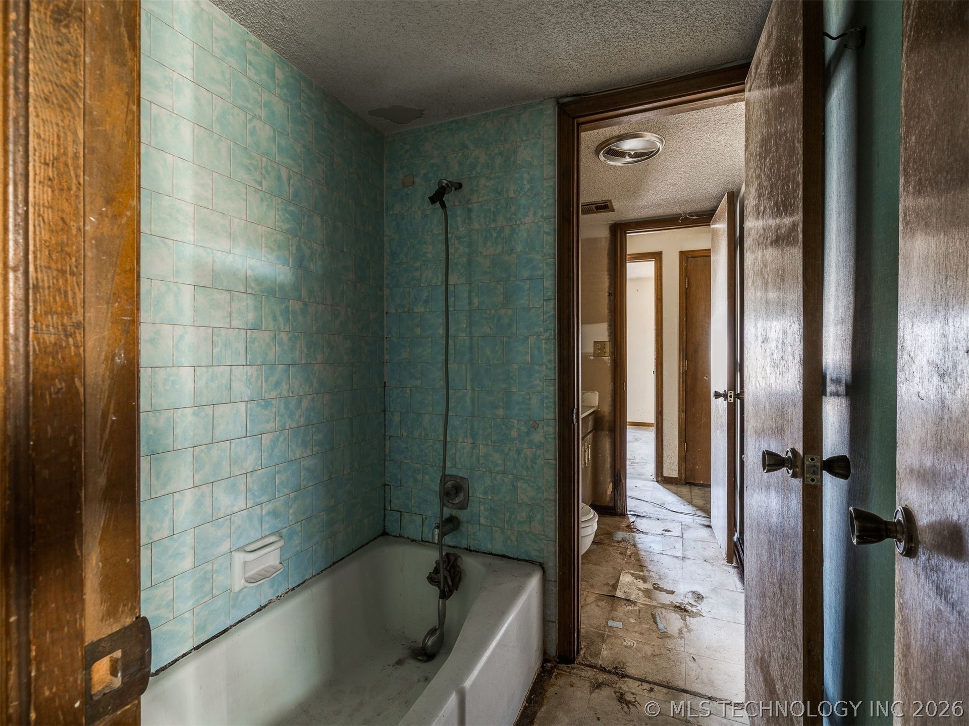 18124 E 4th Street Property Photo 23