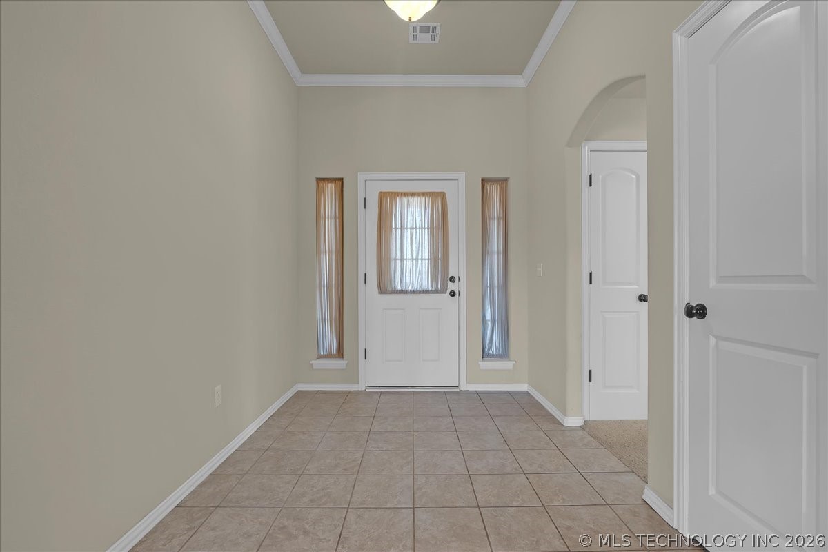 2405 W Quinton Street Property Photo 5
