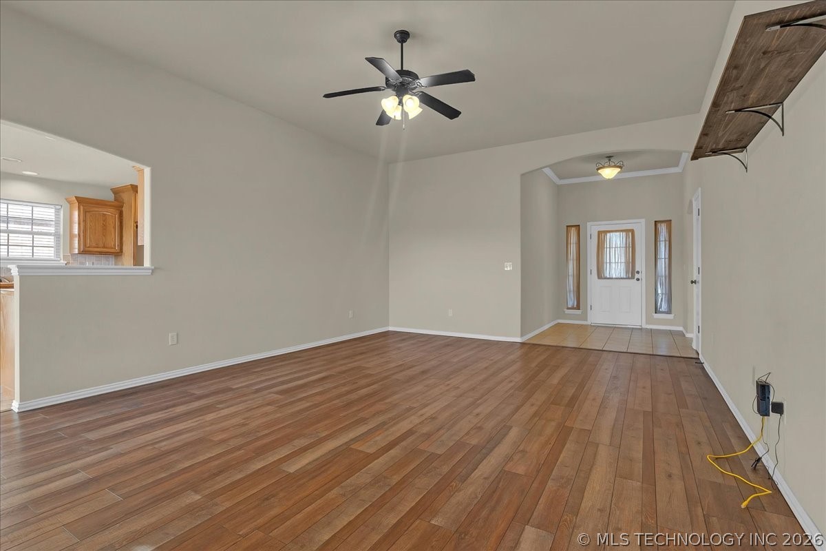 2405 W Quinton Street Property Photo 9