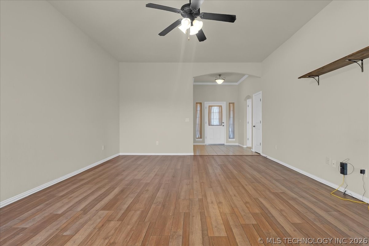 2405 W Quinton Street Property Photo 10