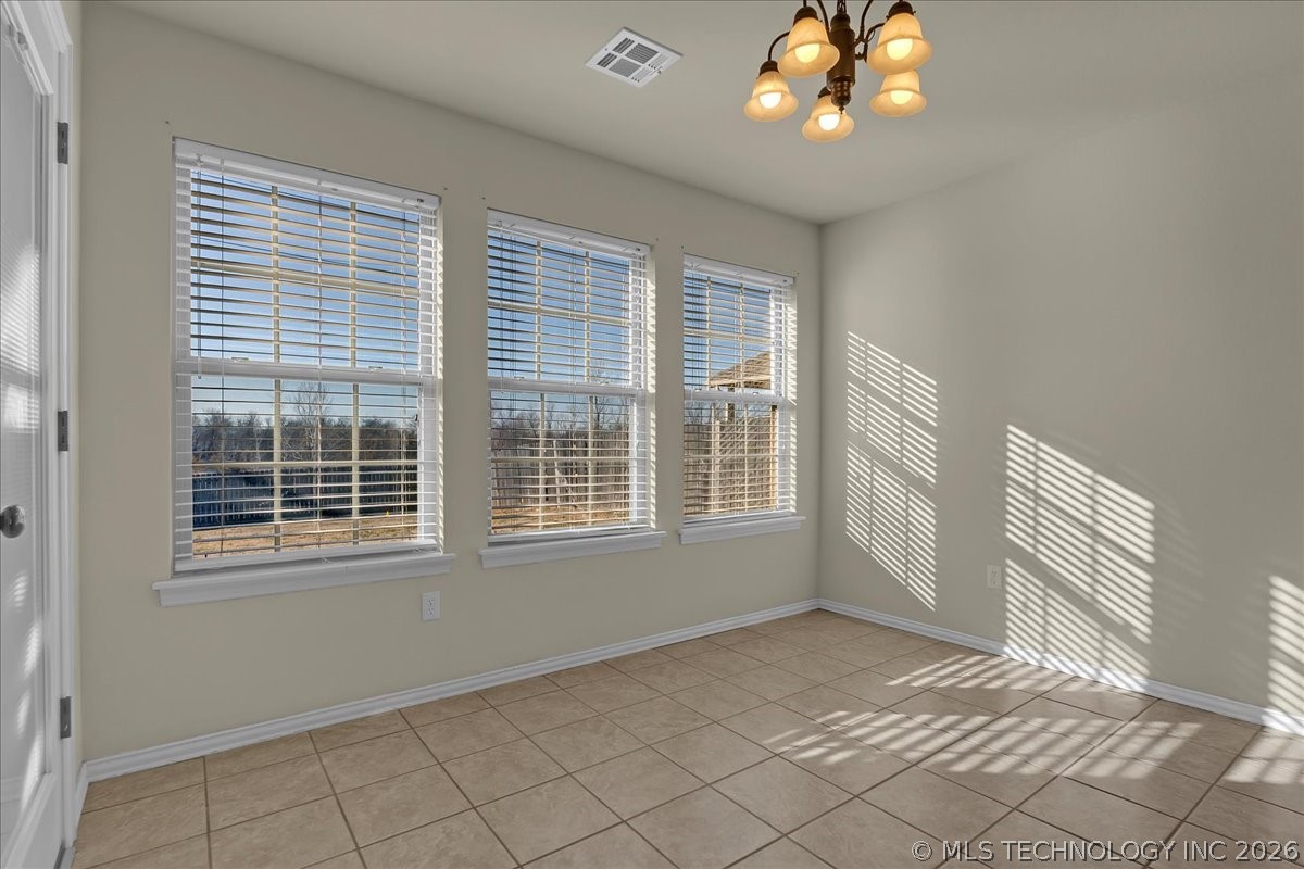 2405 W Quinton Street Property Photo 13