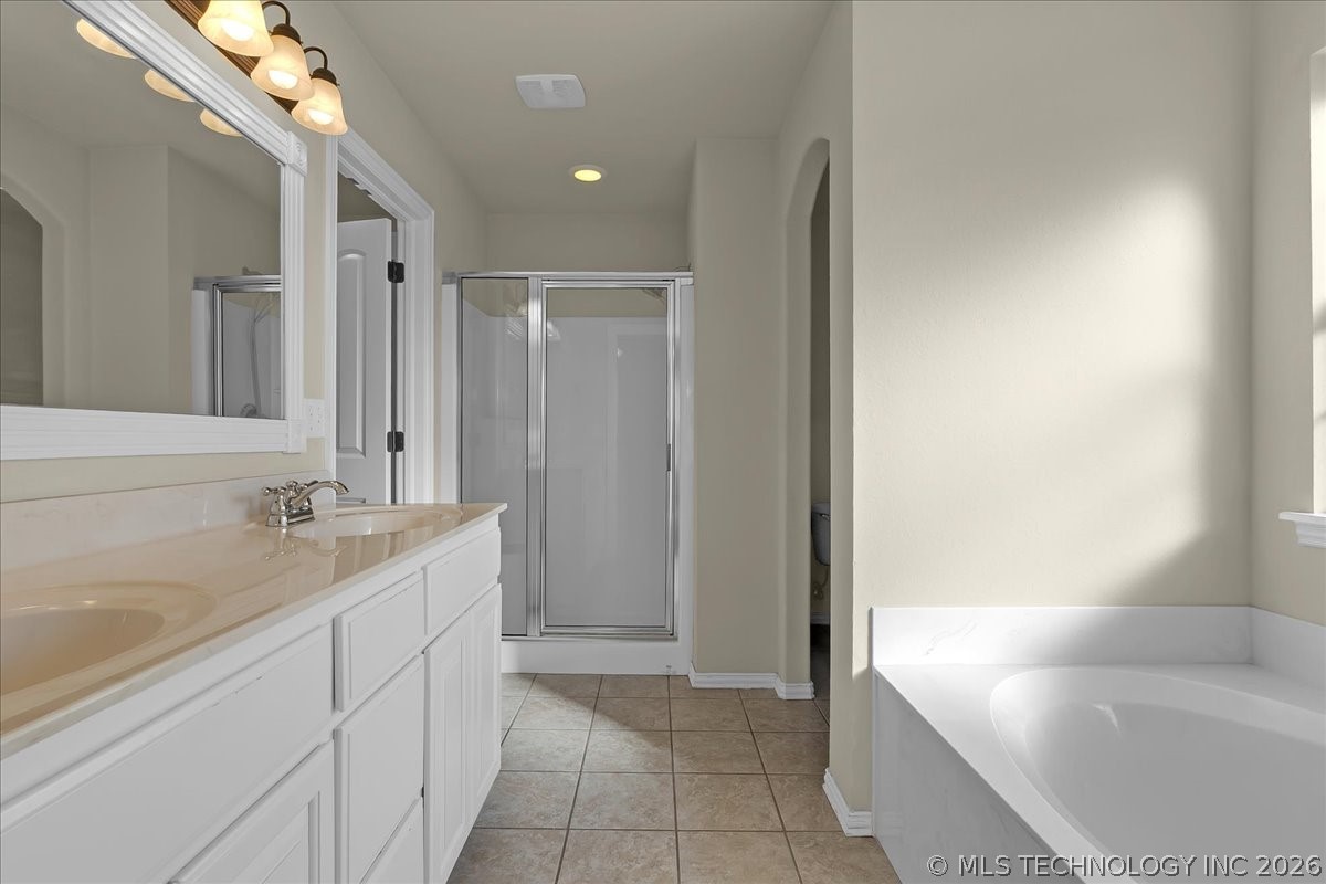 2405 W Quinton Street Property Photo 26
