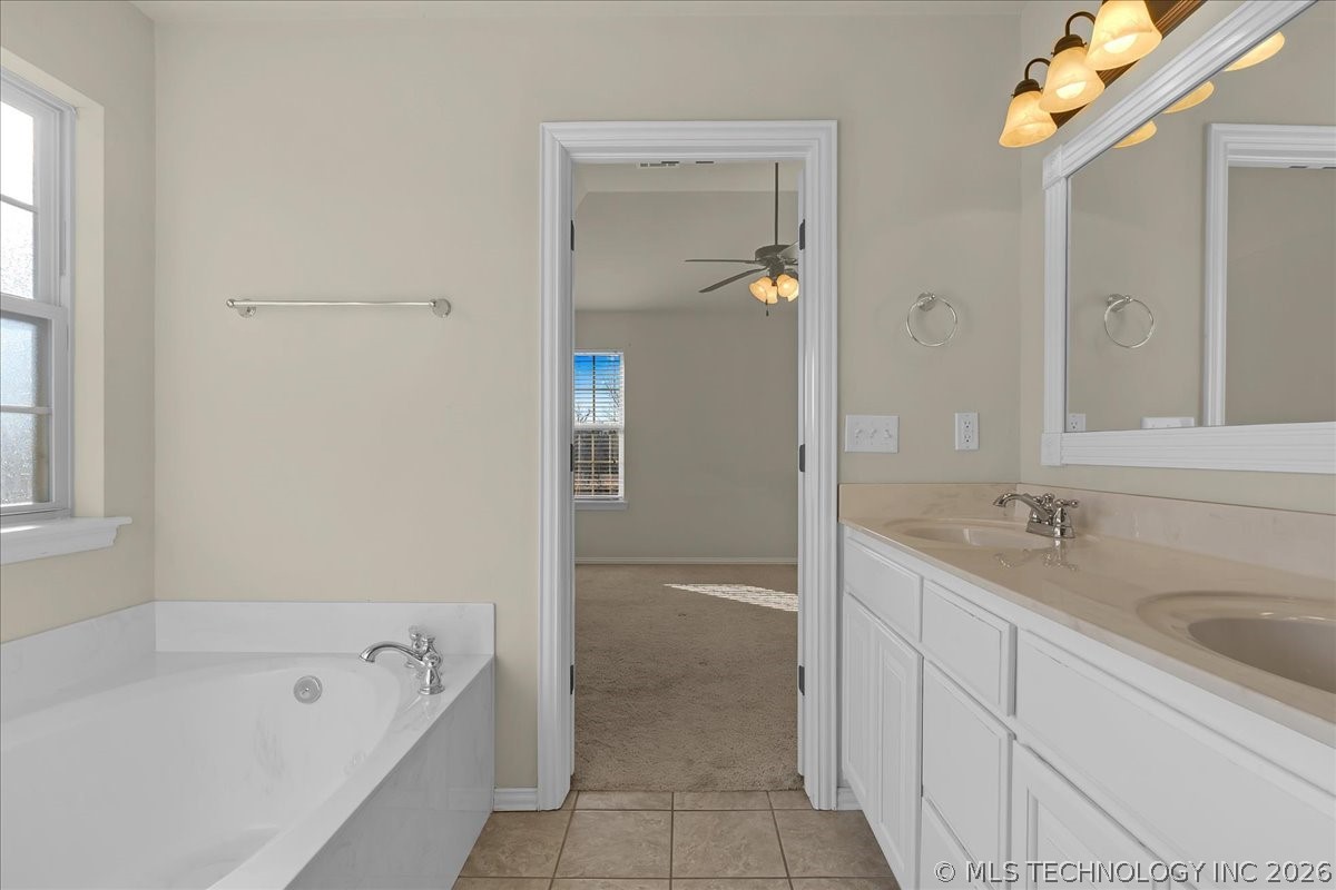 2405 W Quinton Street Property Photo 28