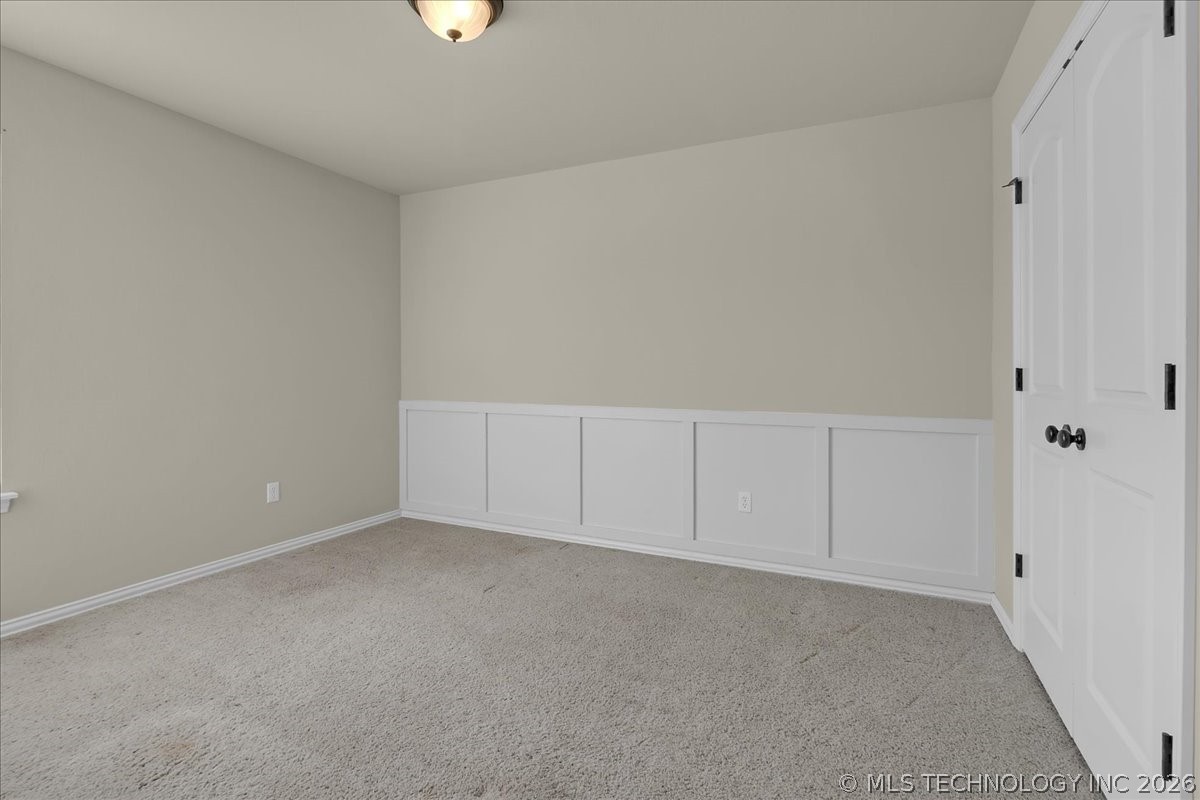 2405 W Quinton Street Property Photo 32