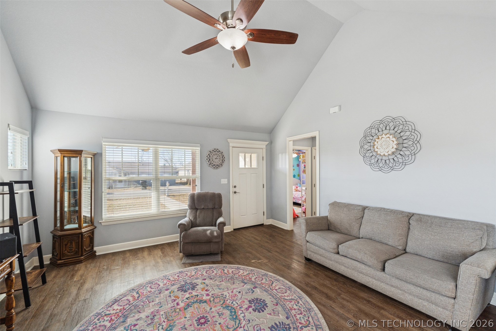 734 S Chickasaw Avenue Property Photo 7