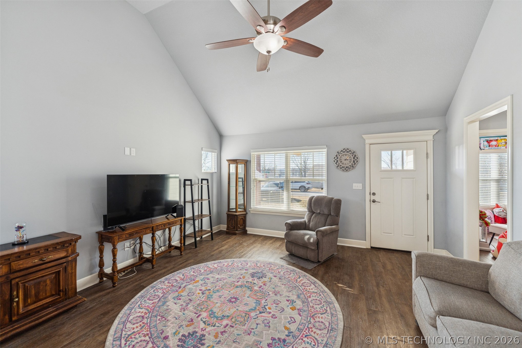 734 S Chickasaw Avenue Property Photo 9