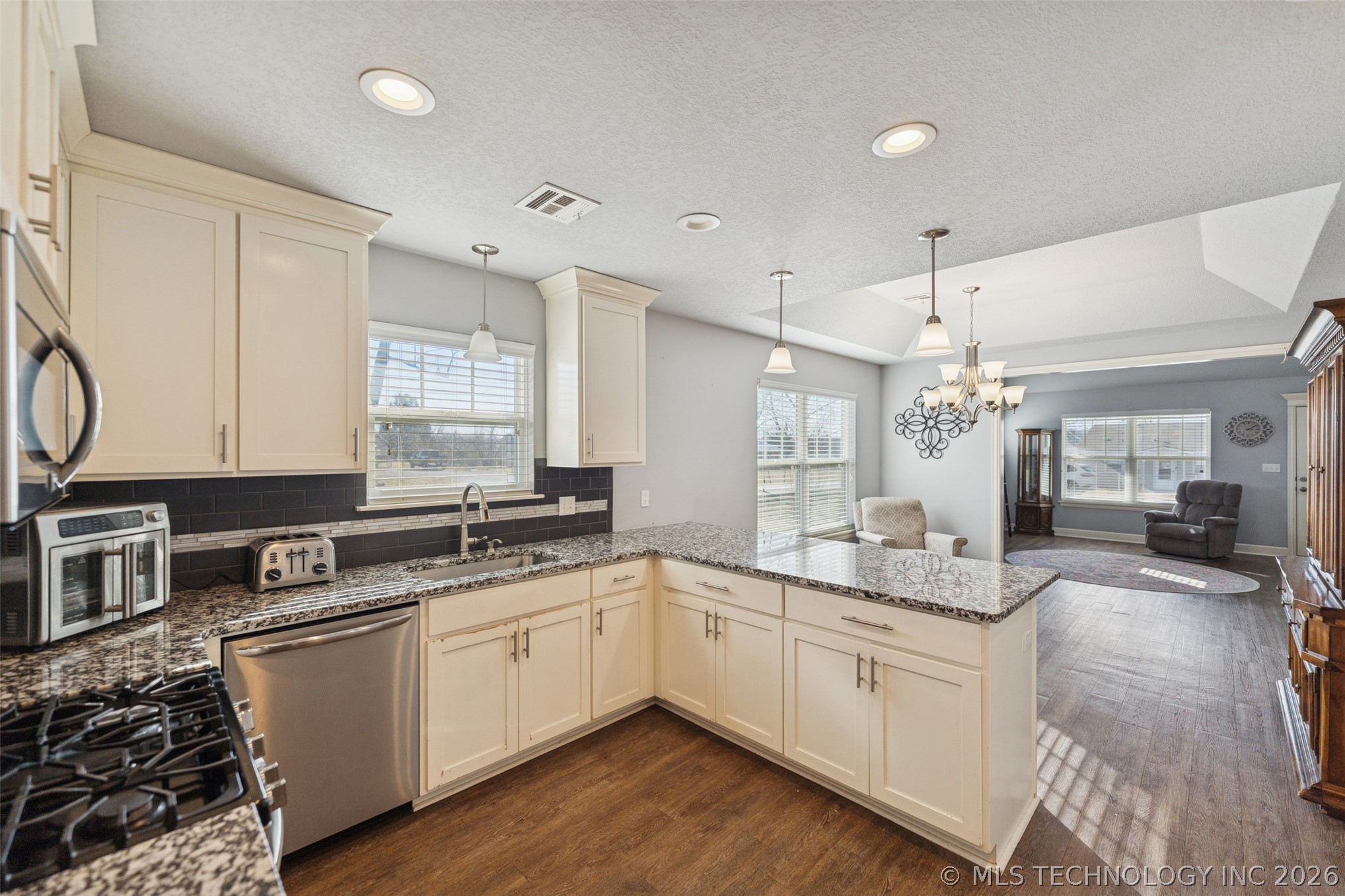 734 S Chickasaw Avenue Property Photo 11