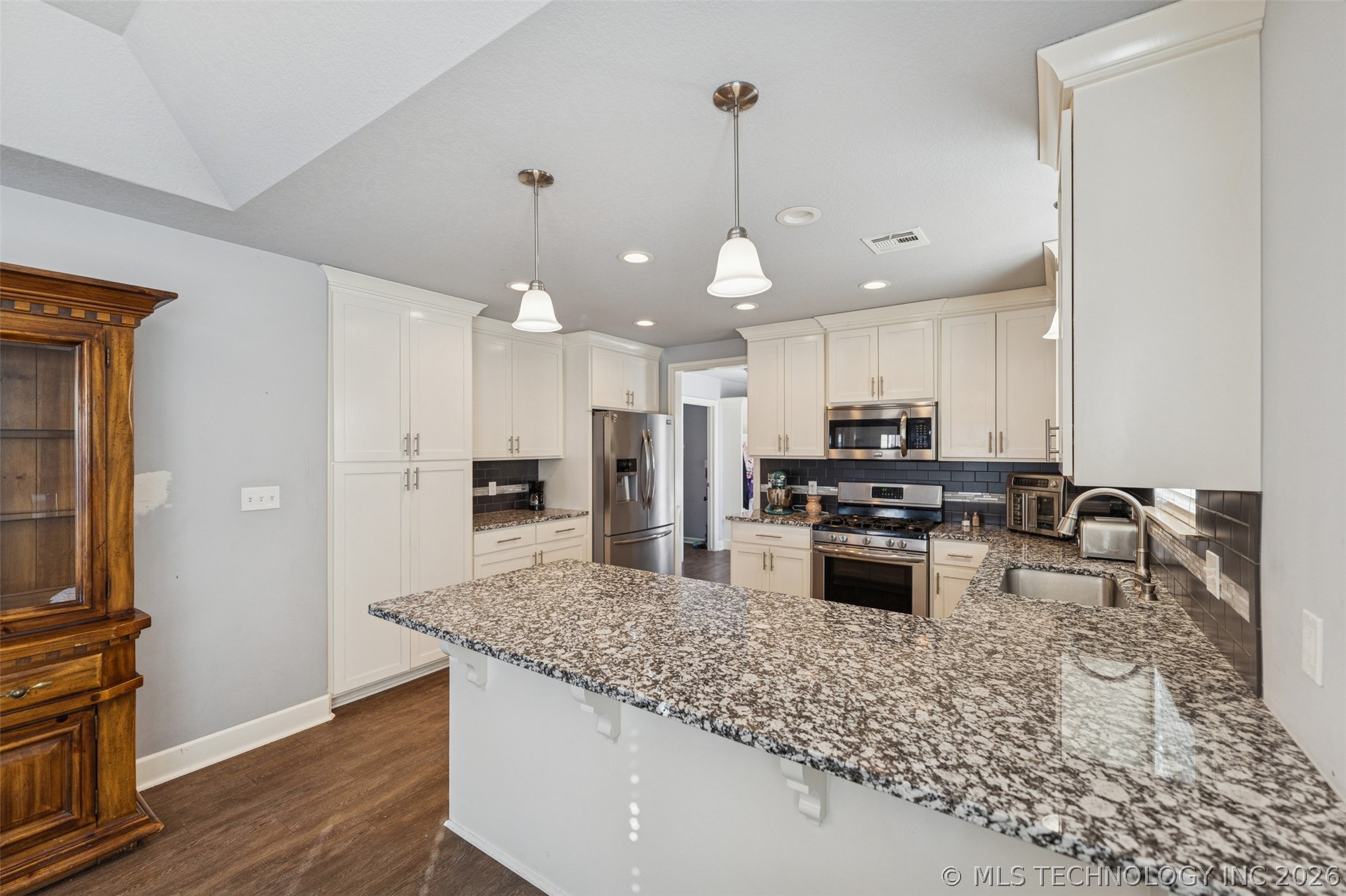 734 S Chickasaw Avenue Property Photo 15