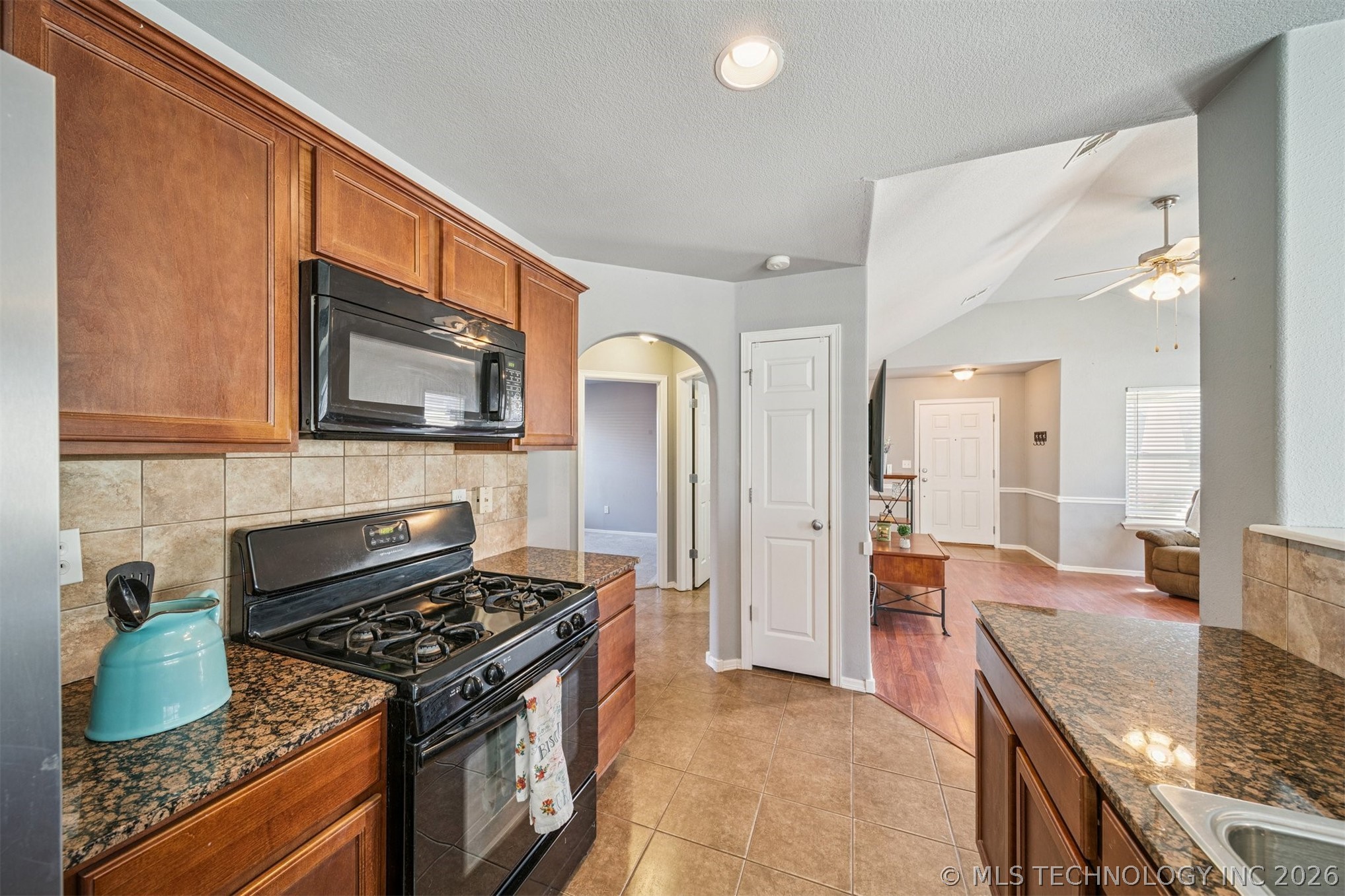 12304 S 270th East Avenue Property Photo 11