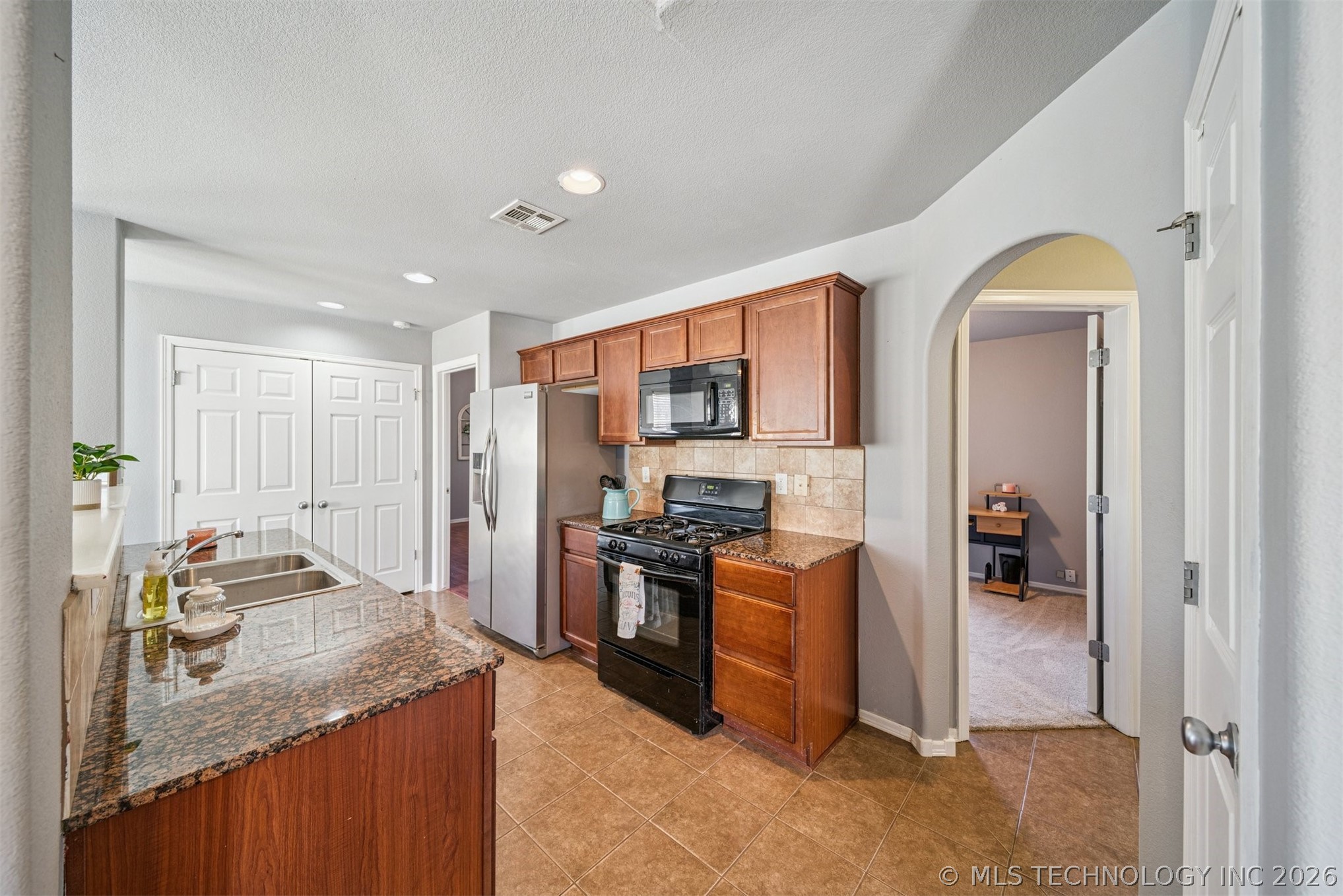 12304 S 270th East Avenue Property Photo 13