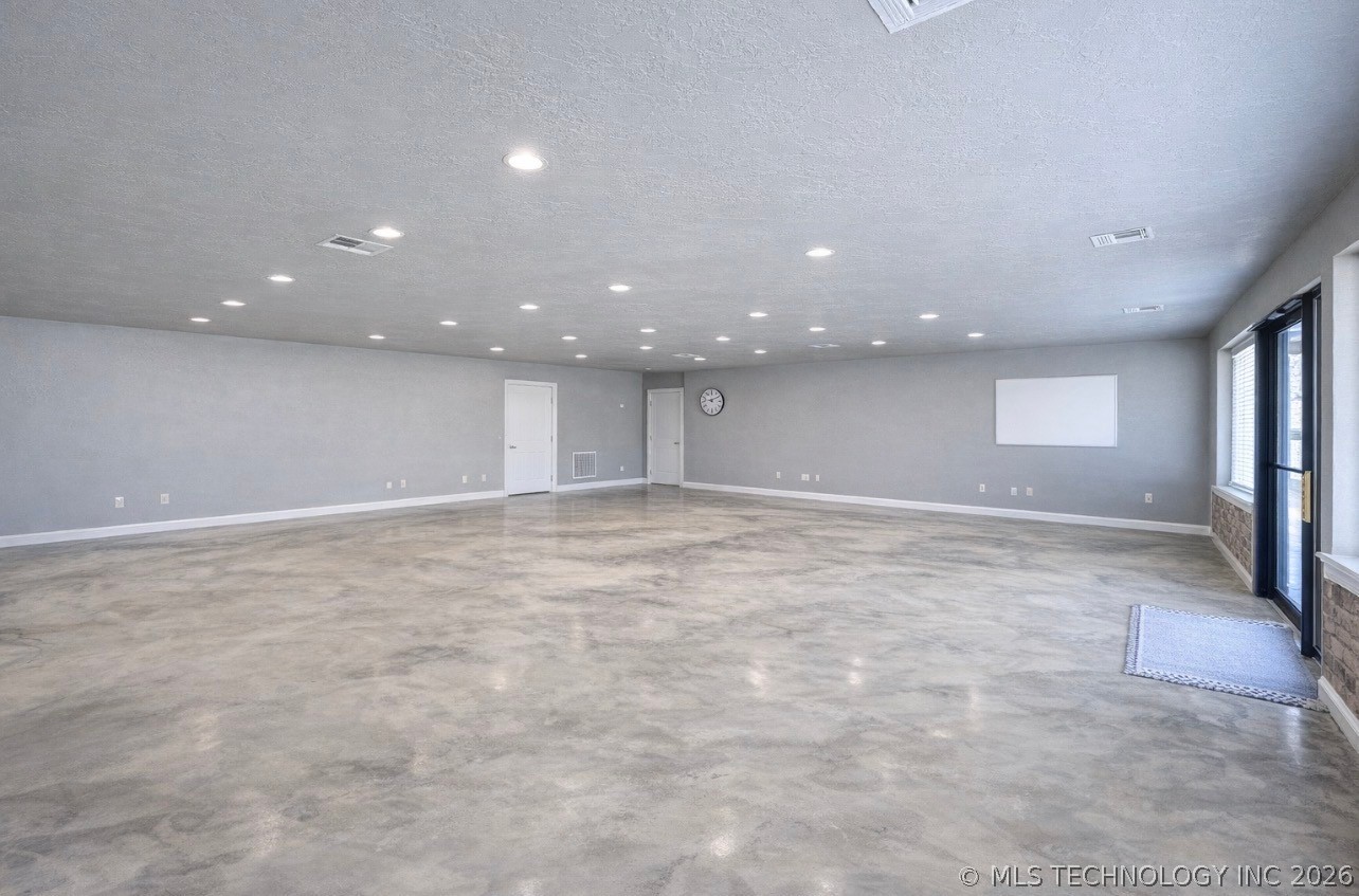 729 S 6th Street Property Photo 8