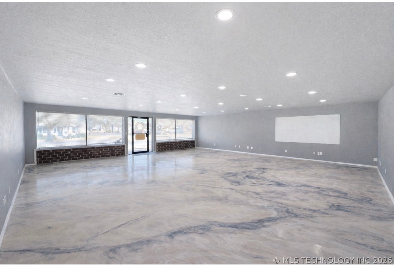 729 S 6th Street Property Photo 9