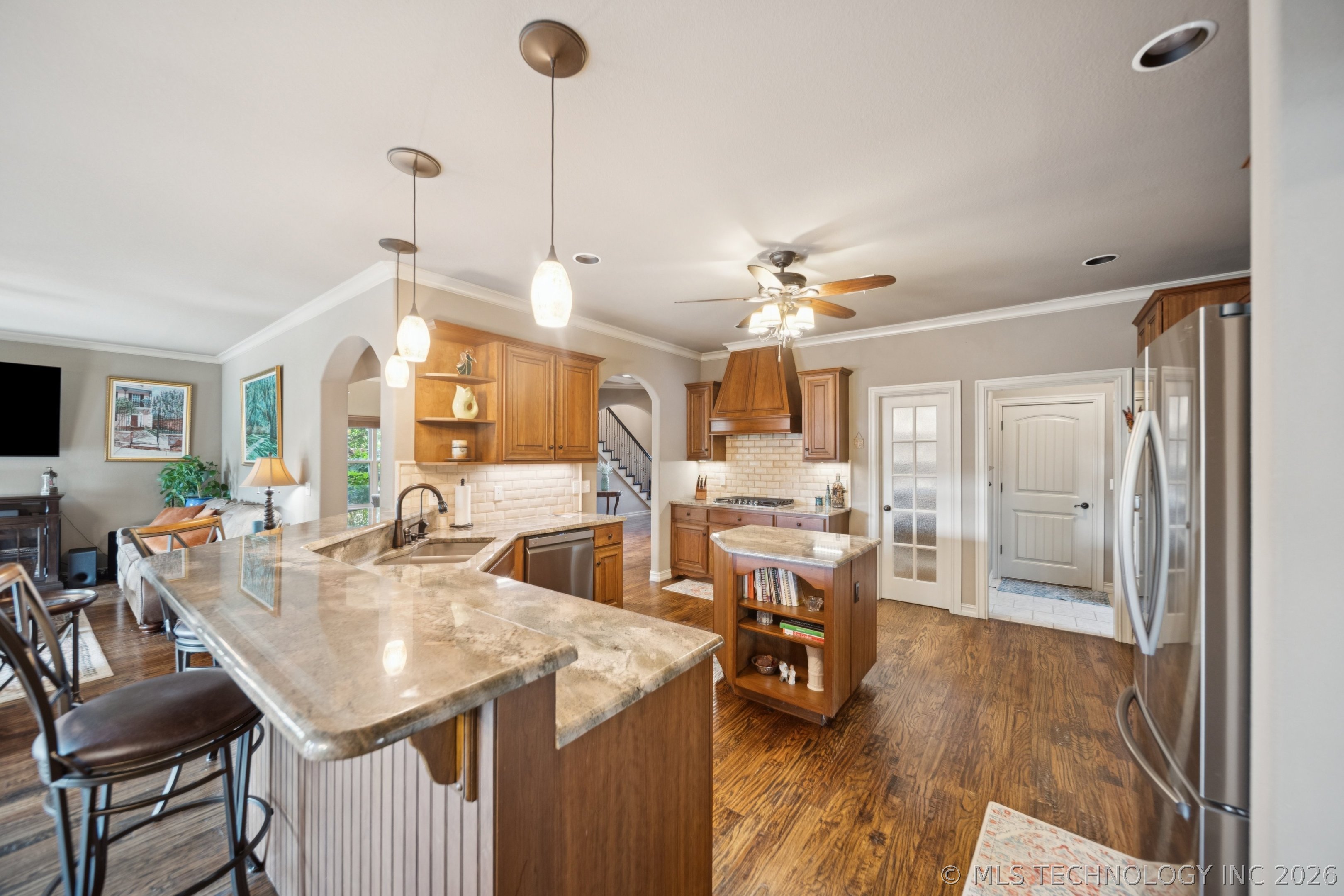 12564 S 71st East Avenue Property Photo 10