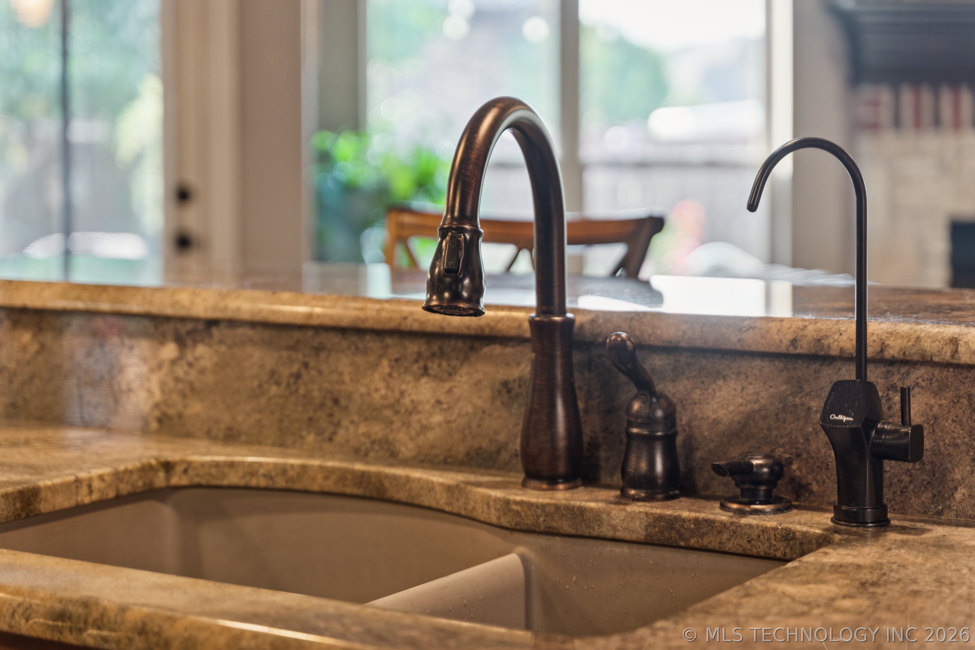 12564 S 71st East Avenue Property Photo 12