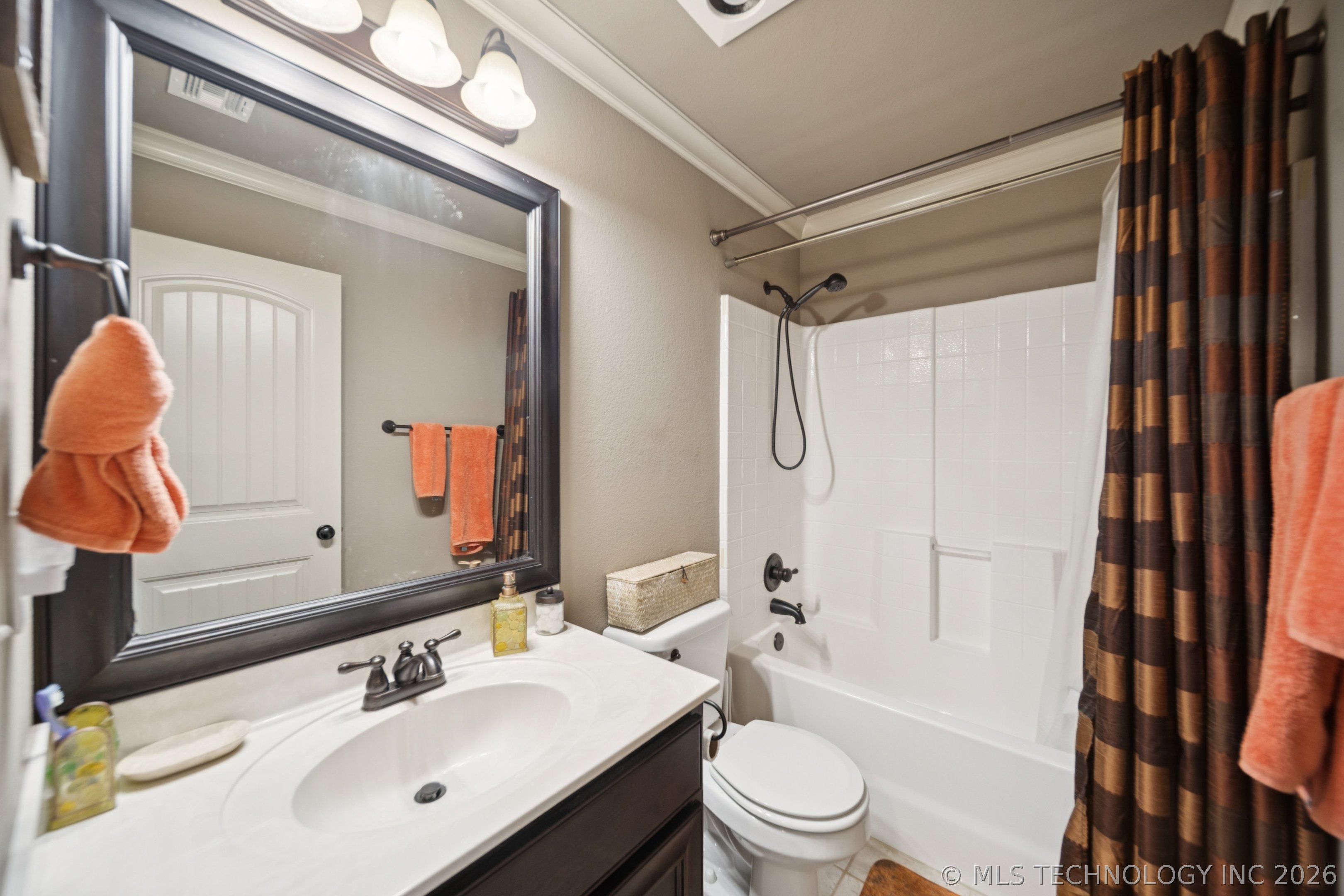 12564 S 71st East Avenue Property Photo 31