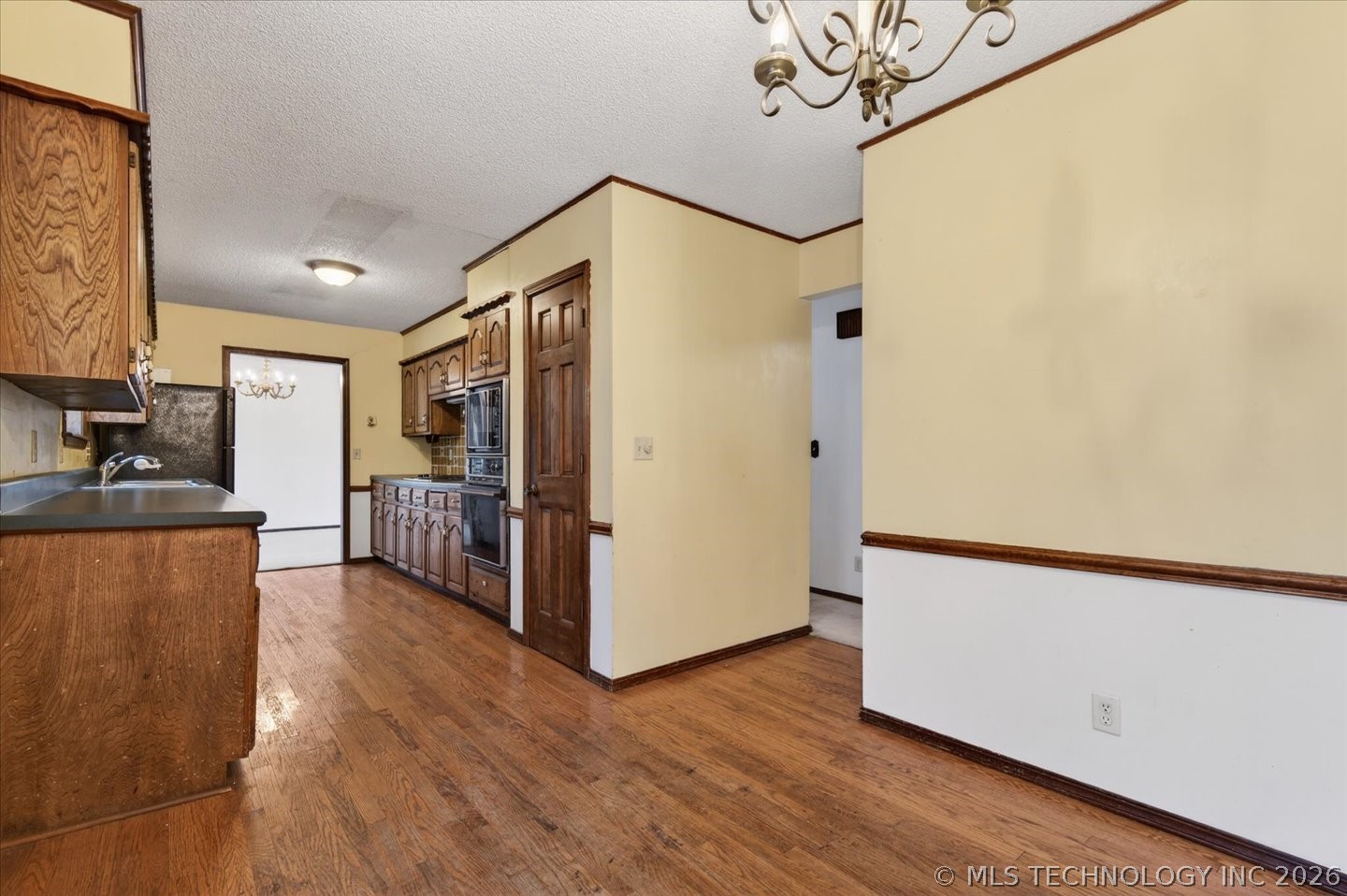 809 Whippoorwill Court Property Photo 13