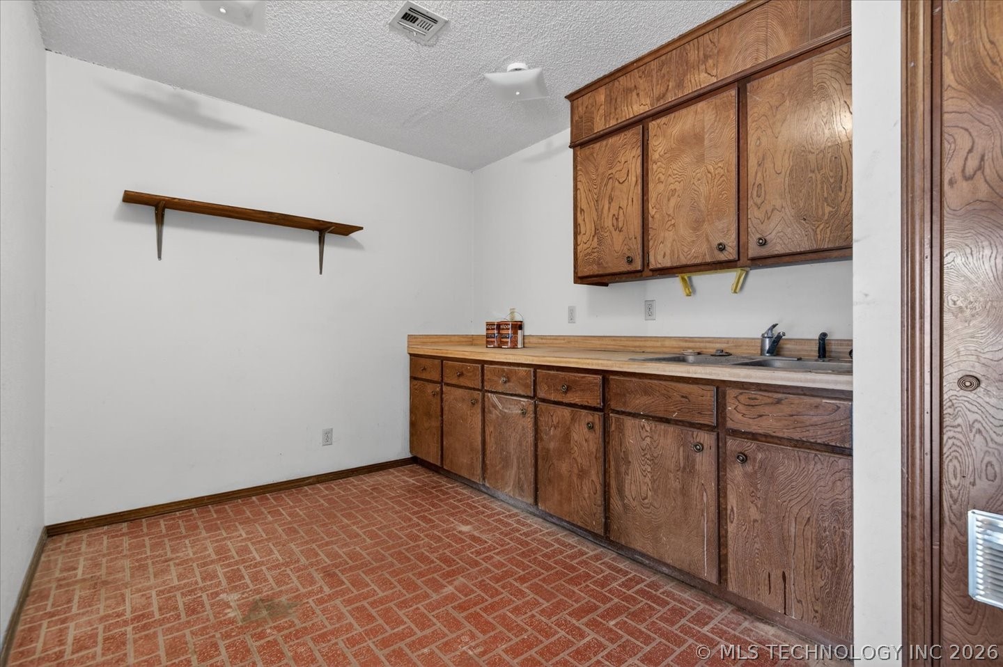 809 Whippoorwill Court Property Photo 30