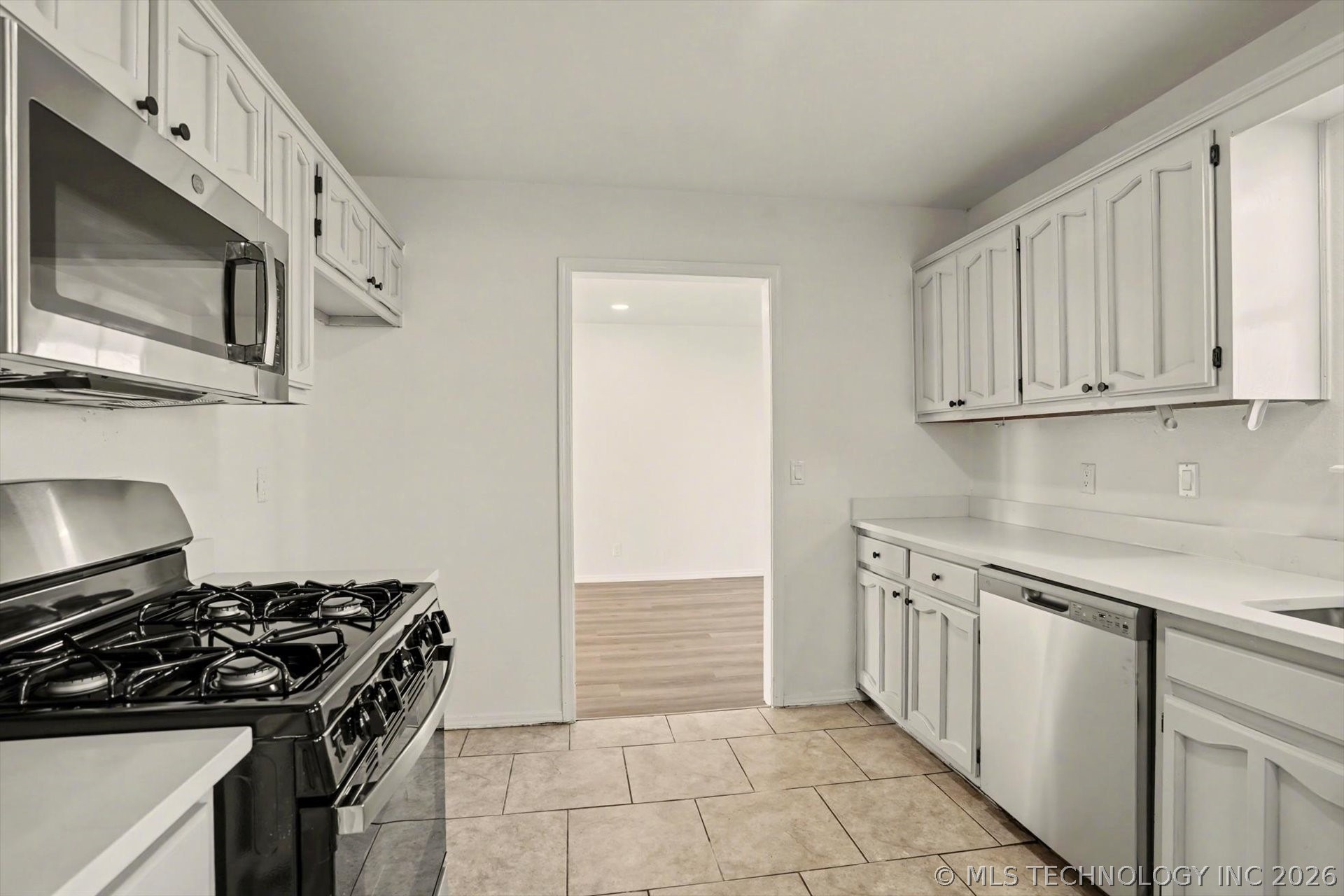 9240 S 95th East Avenue Property Photo 12