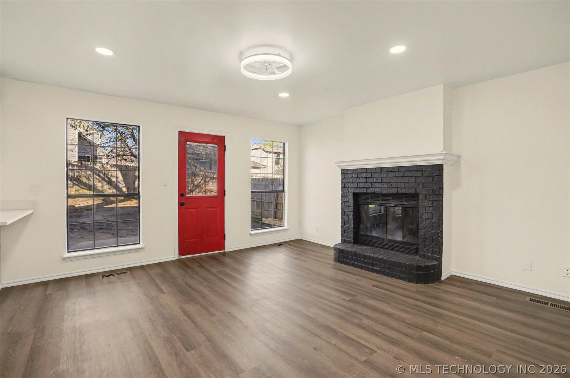 9240 S 95th East Avenue Property Photo 14