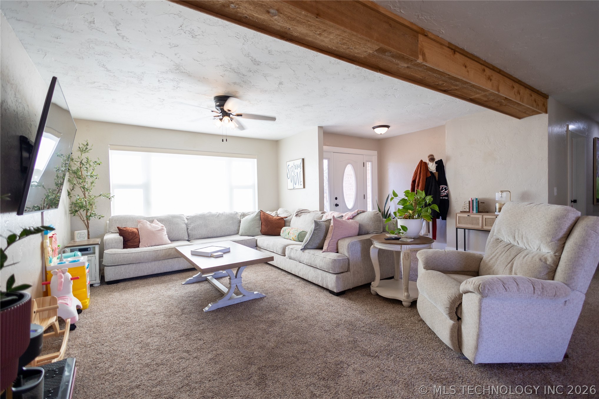 1020 Ash Property Photo 7