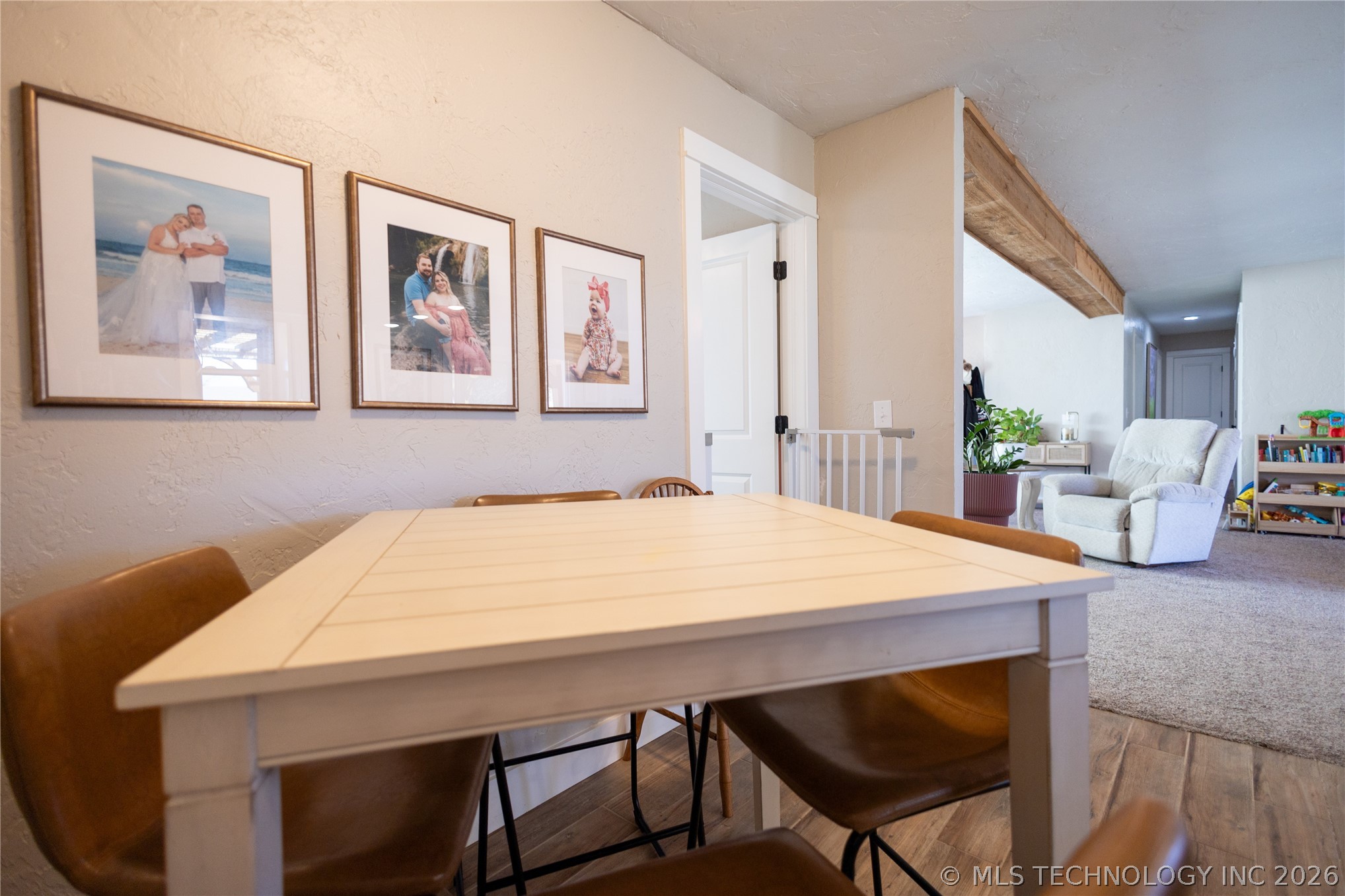 1020 Ash Property Photo 12