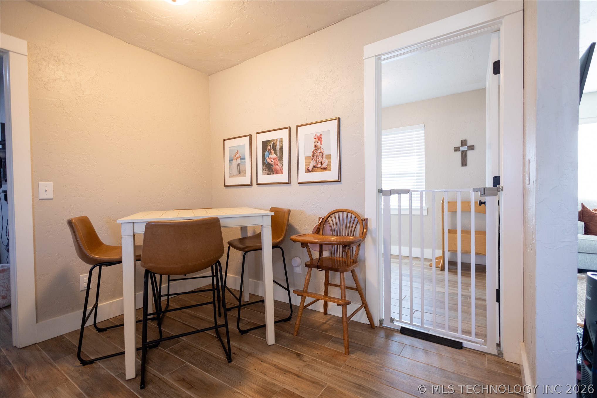 1020 Ash Property Photo 13