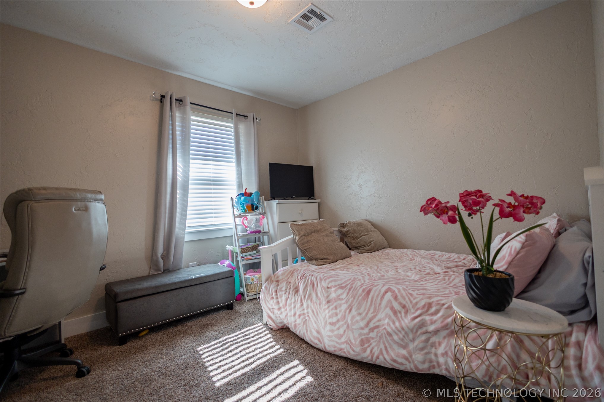 1020 Ash Property Photo 18