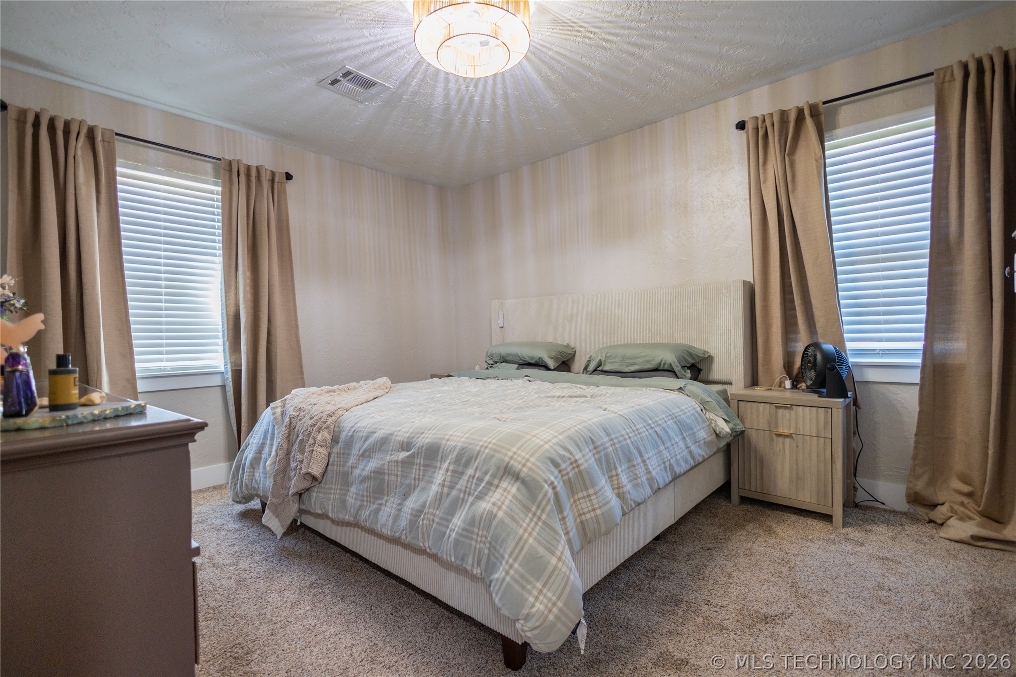 1020 Ash Property Photo 19