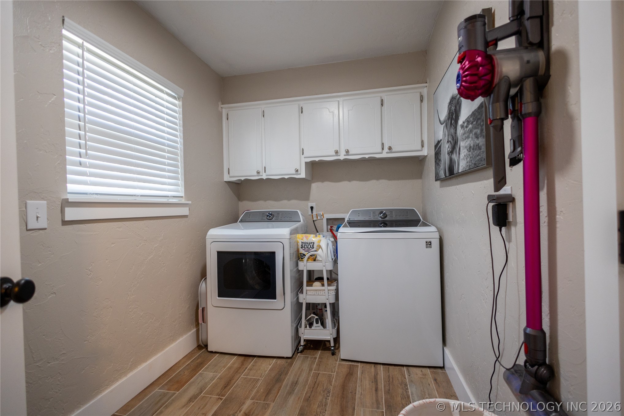 1020 Ash Property Photo 21